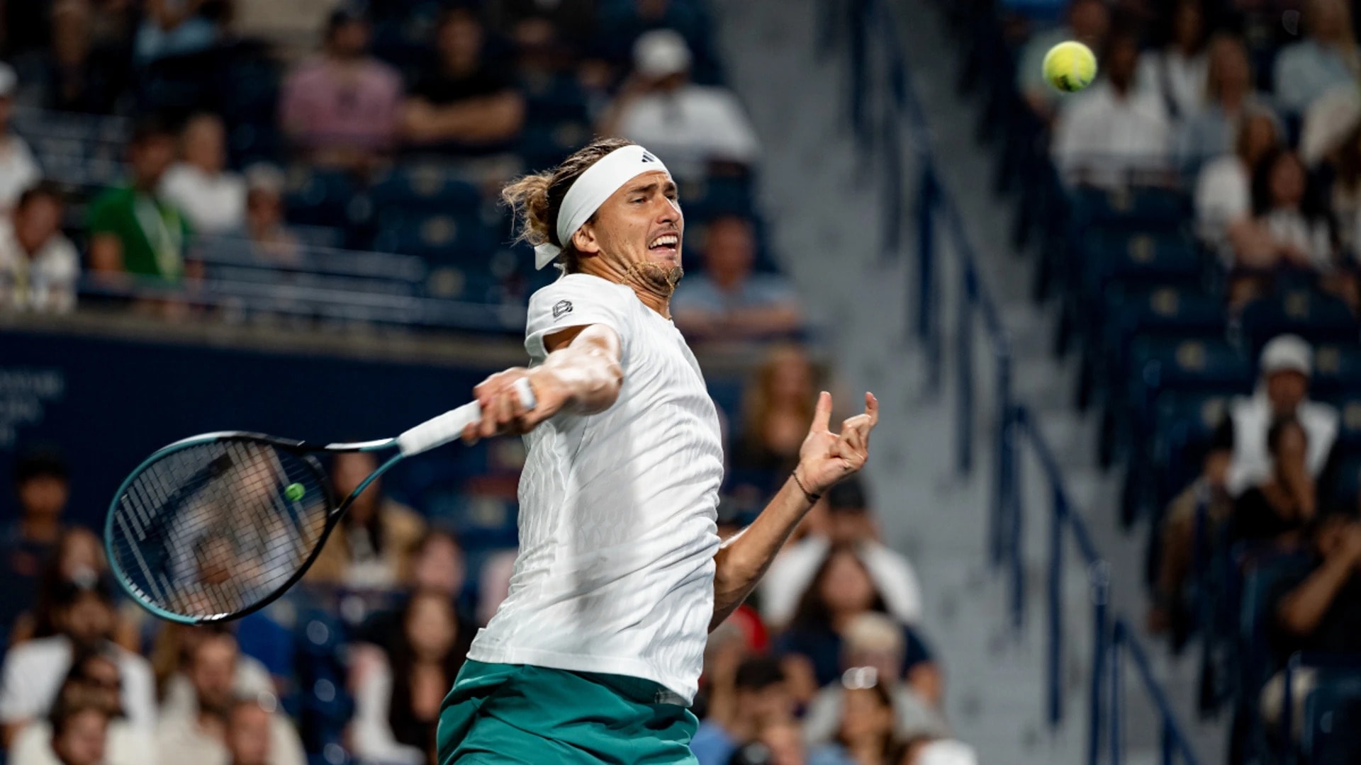 Zverev trở lại với phong độ hủy diệt sau thăng trầm