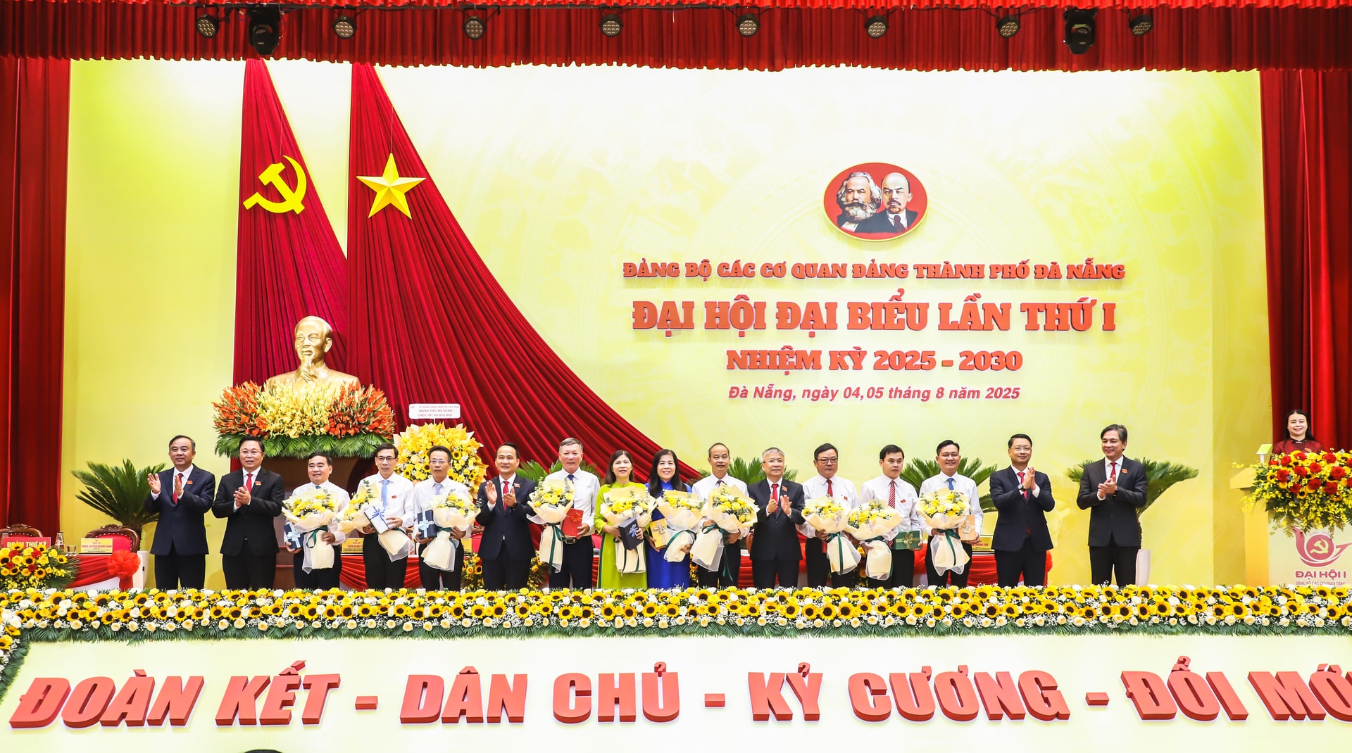 tang hoa