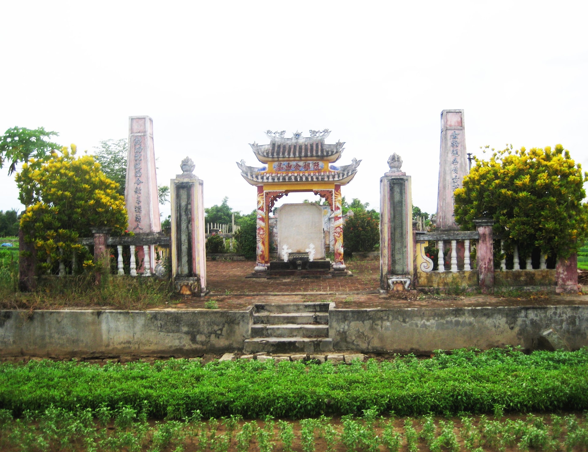 Mộ ông Nguyễn Văn Điển. Ảnh Hoài An