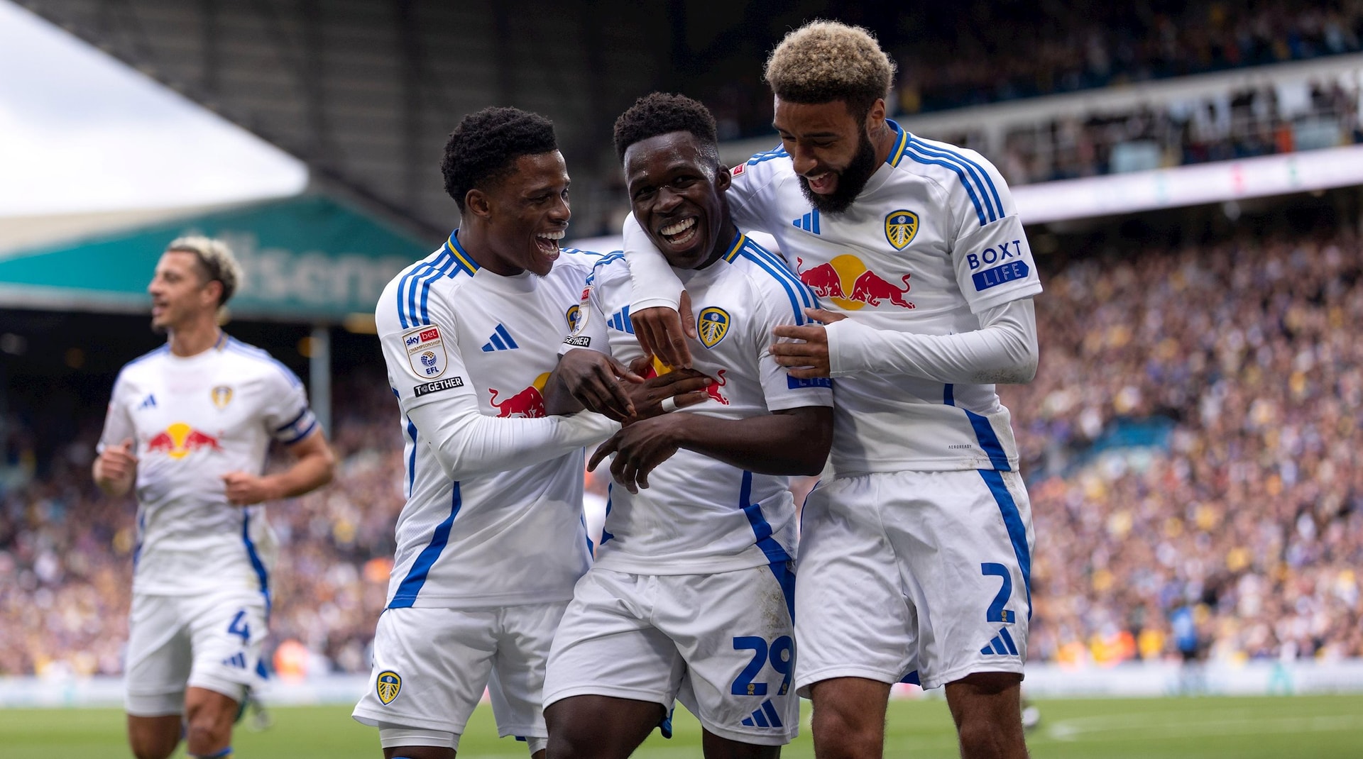 Leeds United được kỳ vọng nối dài phong độ ấn tượng