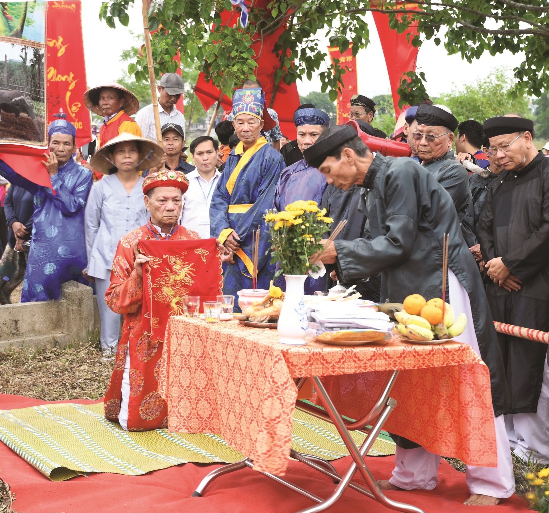 Lễ hội Mục đồng làng Phong Lệ. Ảnh: MINH KHUÊ