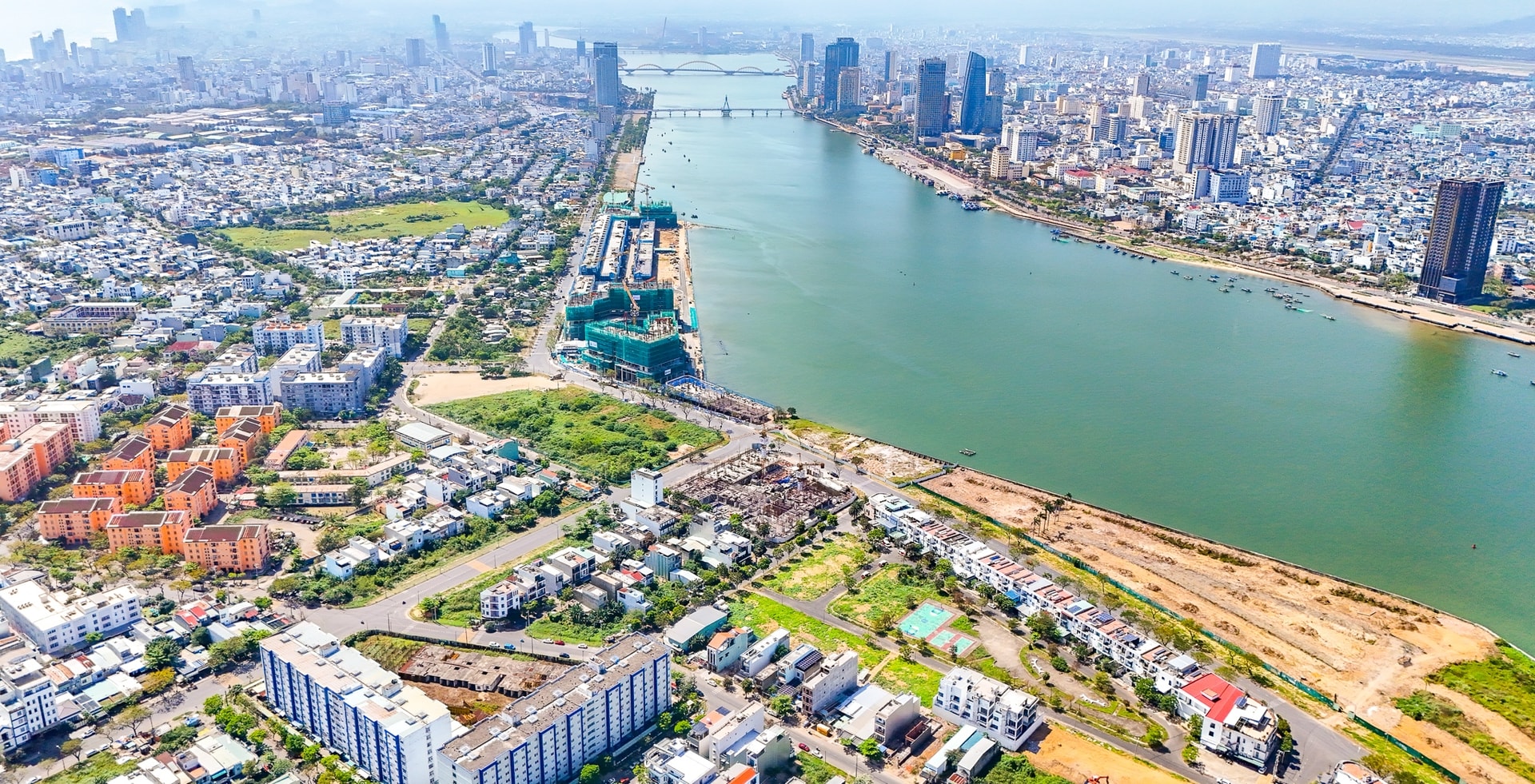 Việc thực hiện chuyển tiếp các quy hoạch đô thị và nông thôn giúp cho các công trình, dự án phát triển kinh tế-xã hội được triển khai bình thường sau khi sáp nhập địa giới hành chính. Ảnh: HOÀNG HIỆP