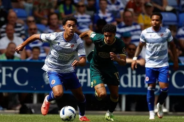 Sheffield Wednesday đang gặp khủng hoảng âm ỉ, khó khăn bủa vây