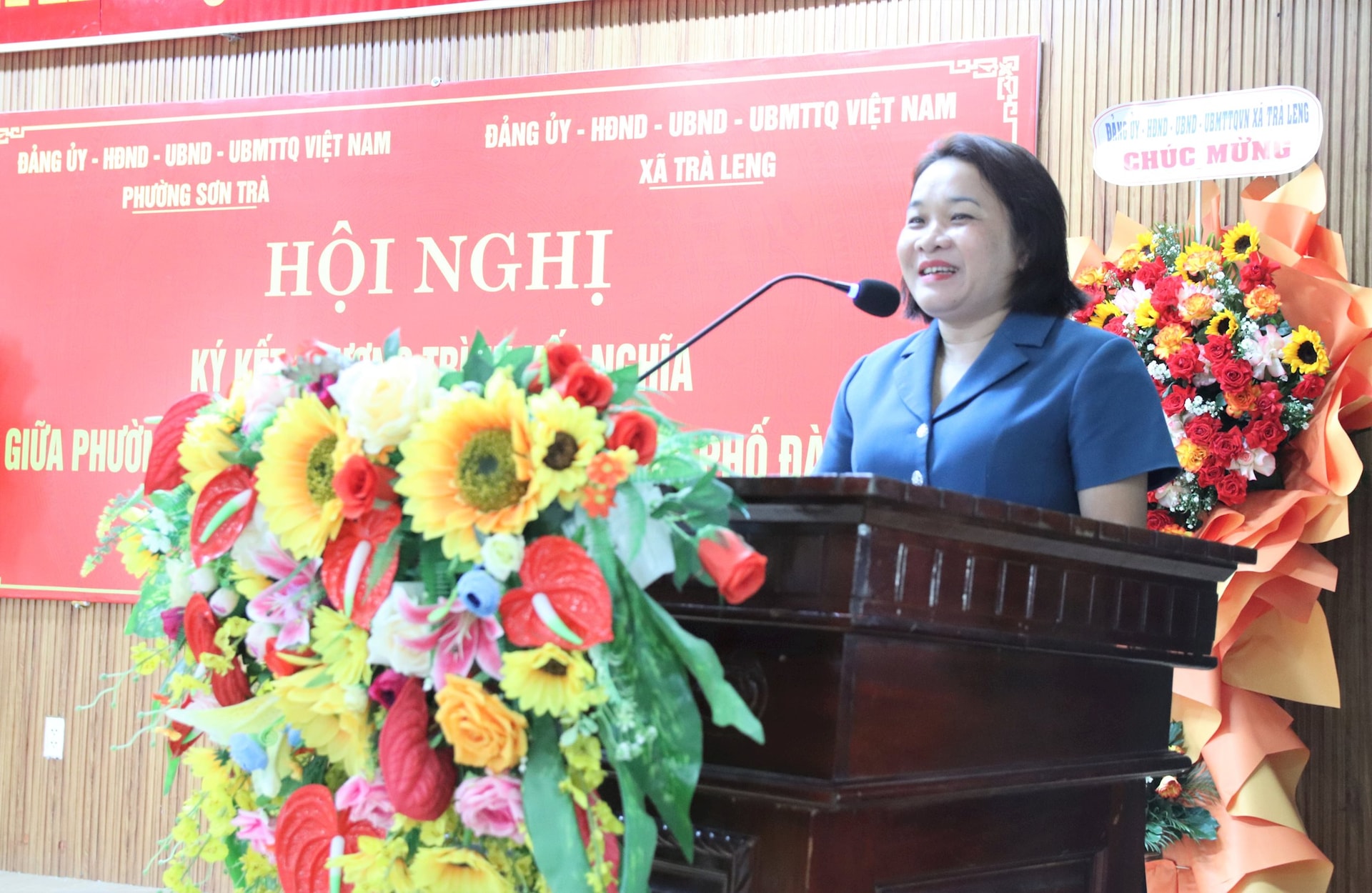 Trưởng ban Tuyên giáo và Dân vận Thành ủy Huỳnh Thị Thùy Dung đến dự và phát biểu chỉ đạo. Ảnh: TRỌNG HU