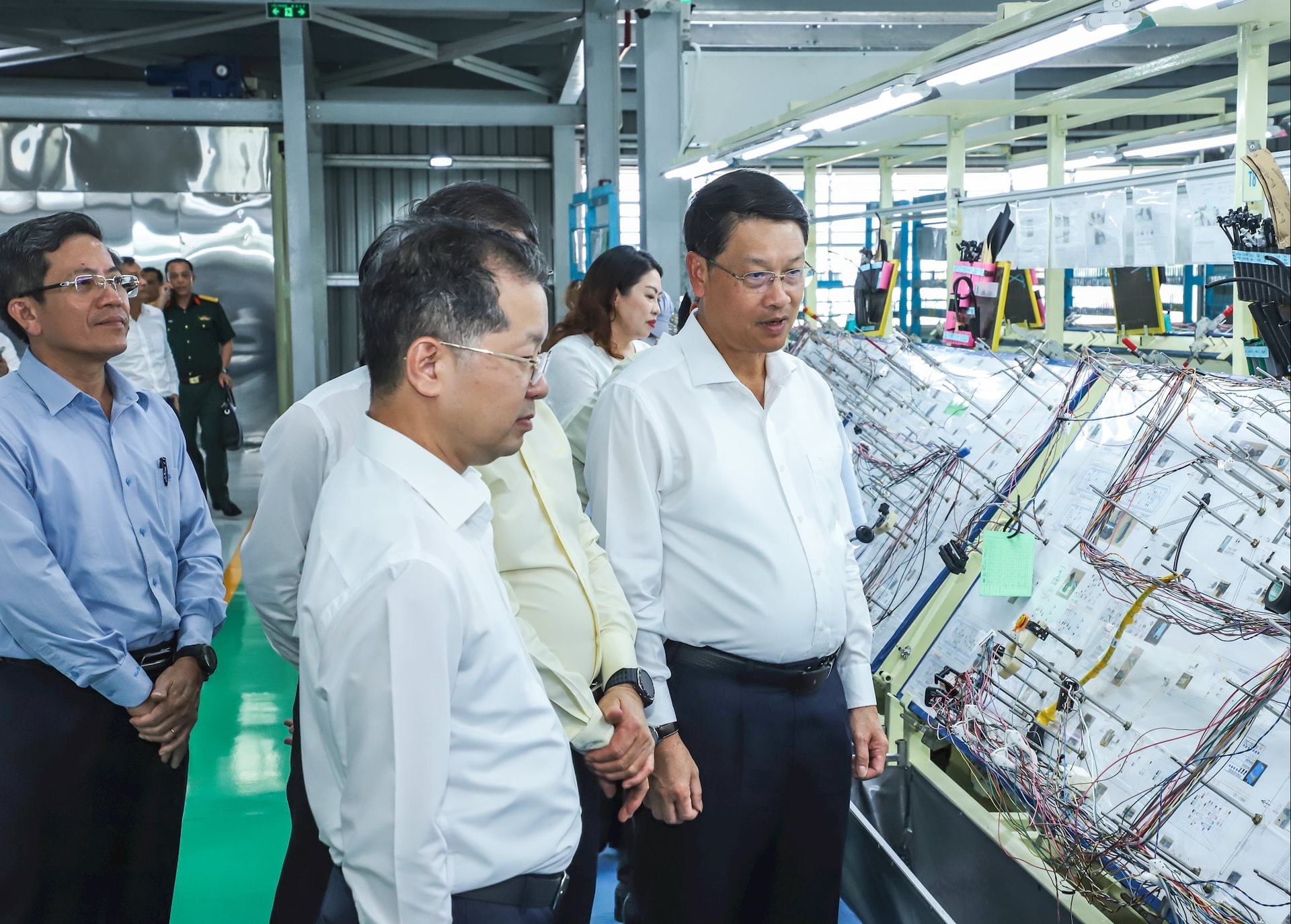Da Nang Party Committee Secretary Nguyen Van Quang and other city leaders visit THACO