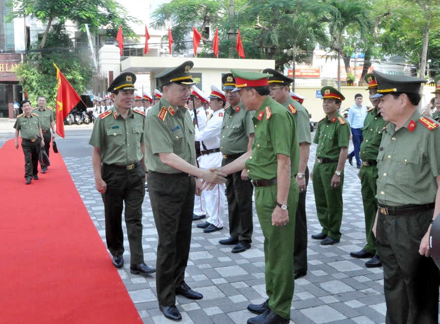 Đại tướng Tô Lâm, Bộ trưởng Bộ Công an (nay là Tổng Bí thư) trong chuyến thăm và làm việc tại Công an thành phố tháng 4-2021. Ảnh LÊ HÙNG