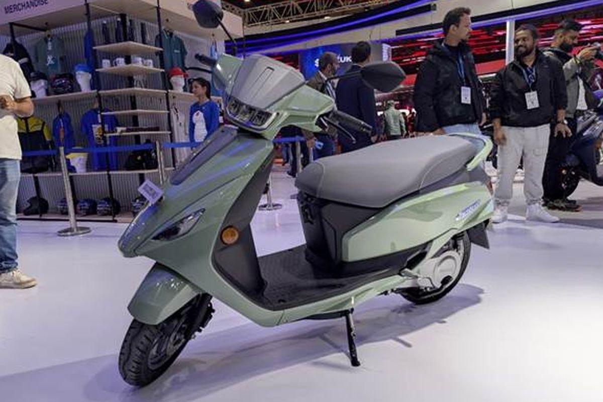 Suzuki e-Access 5