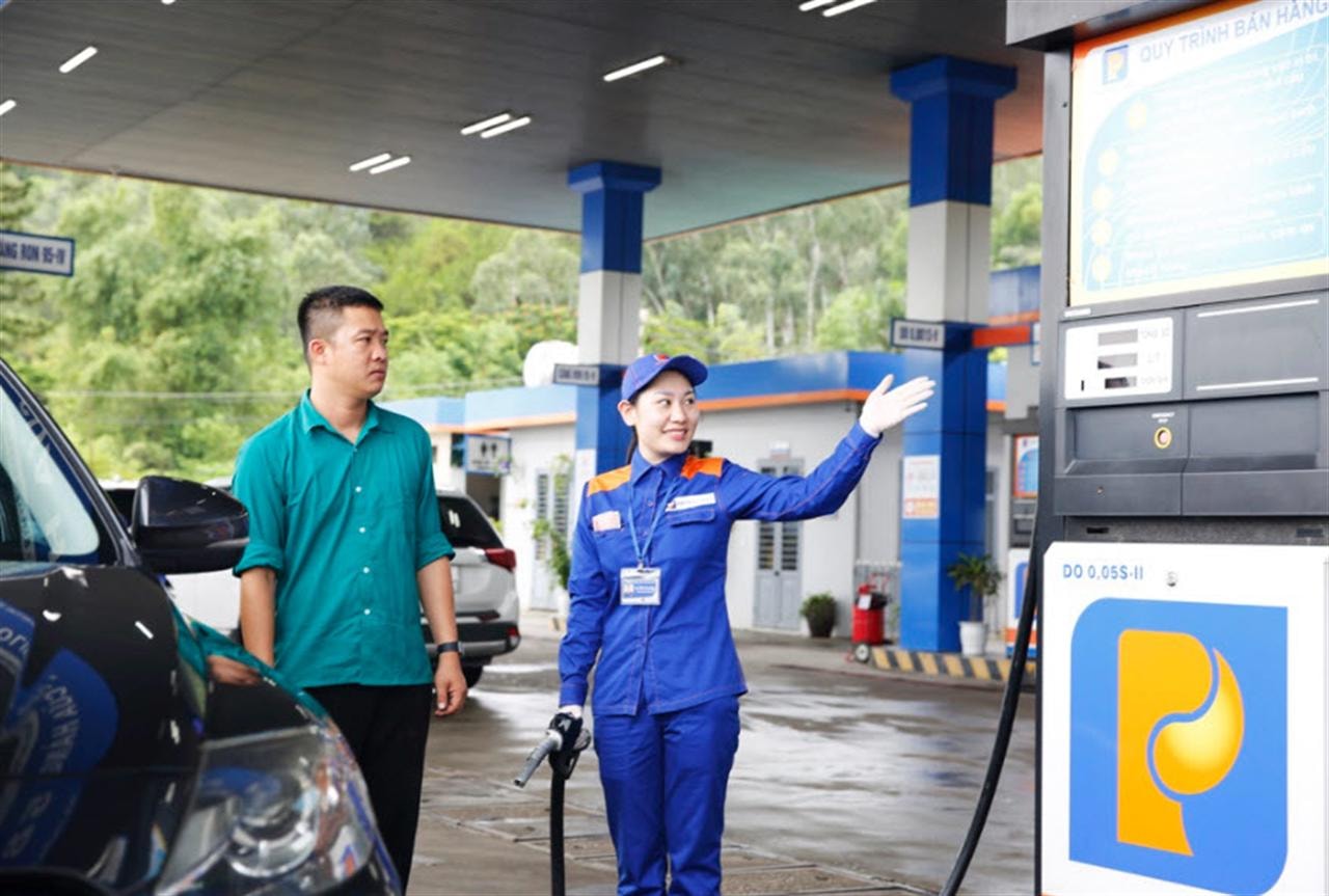 Giá xăng dầu hôm nay 19/8: Dầu thế giới bật tăng trở lại