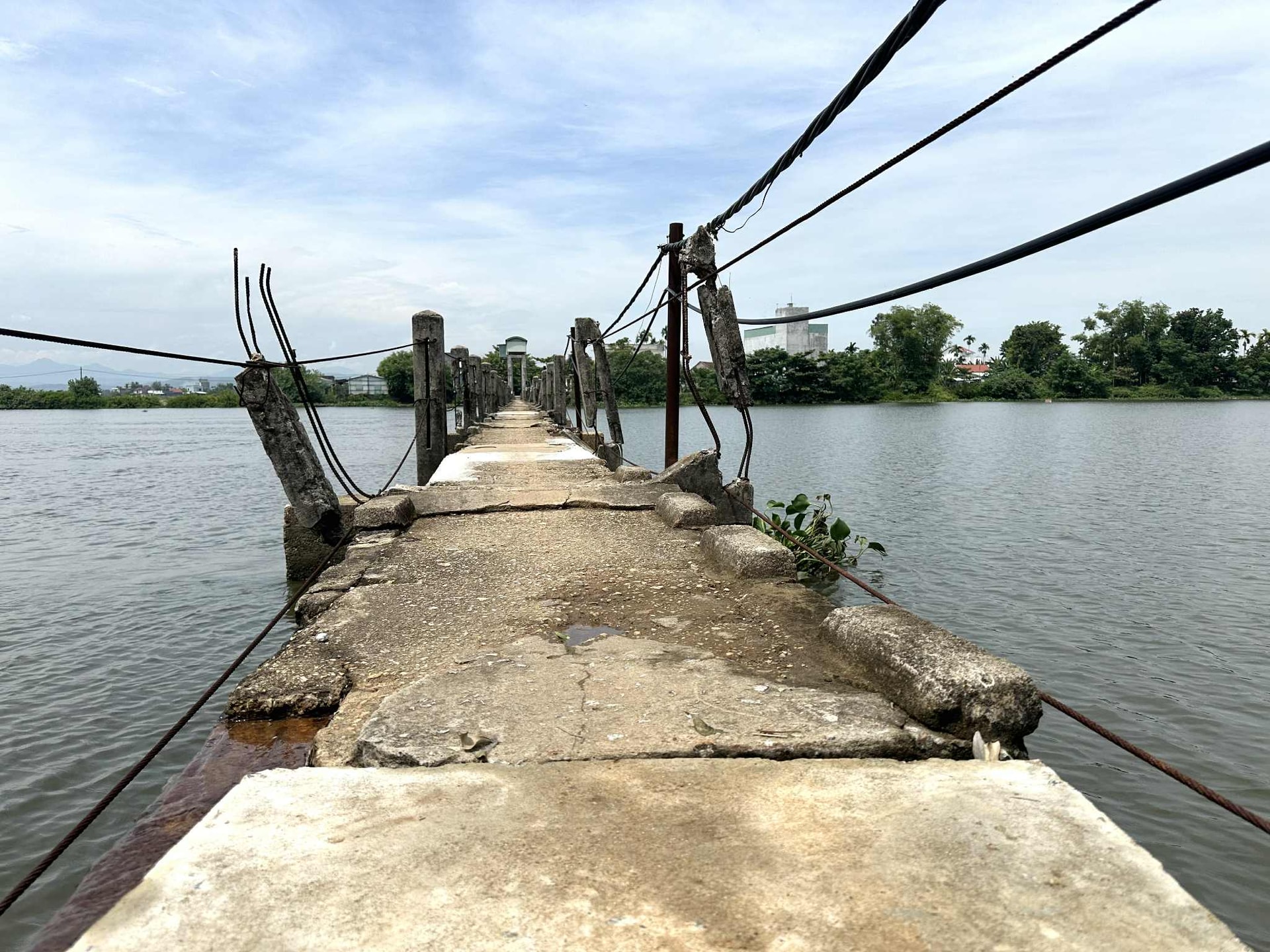 Mang Köprüsü ciddi anlamda bozulmuş.