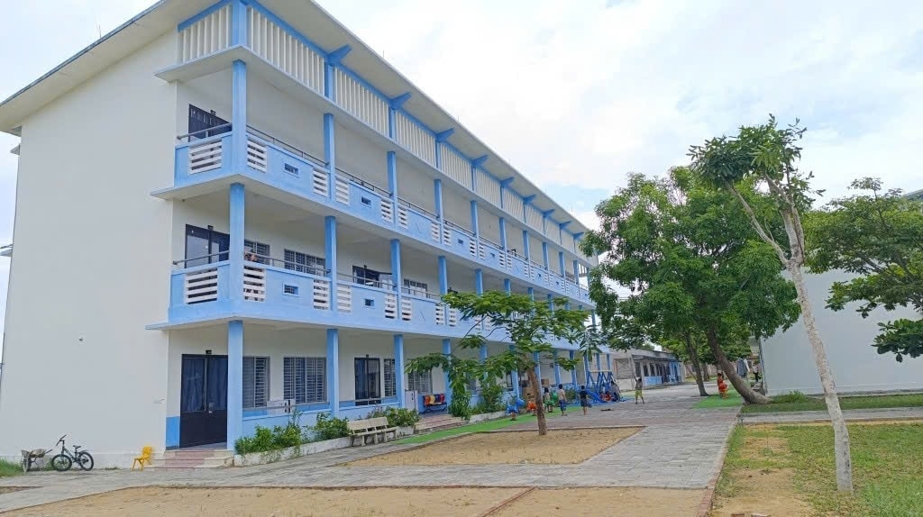 Das Martin Education System gehört zur Martin Economic Education Group und investiert in einen 5 Hektar großen Bau nach internationalen Standards in der Dung Si Dien Ngoc Straße, Bezirk Dien Nam Dong, Stadt Da Nang. Foto: XUAN LAN
