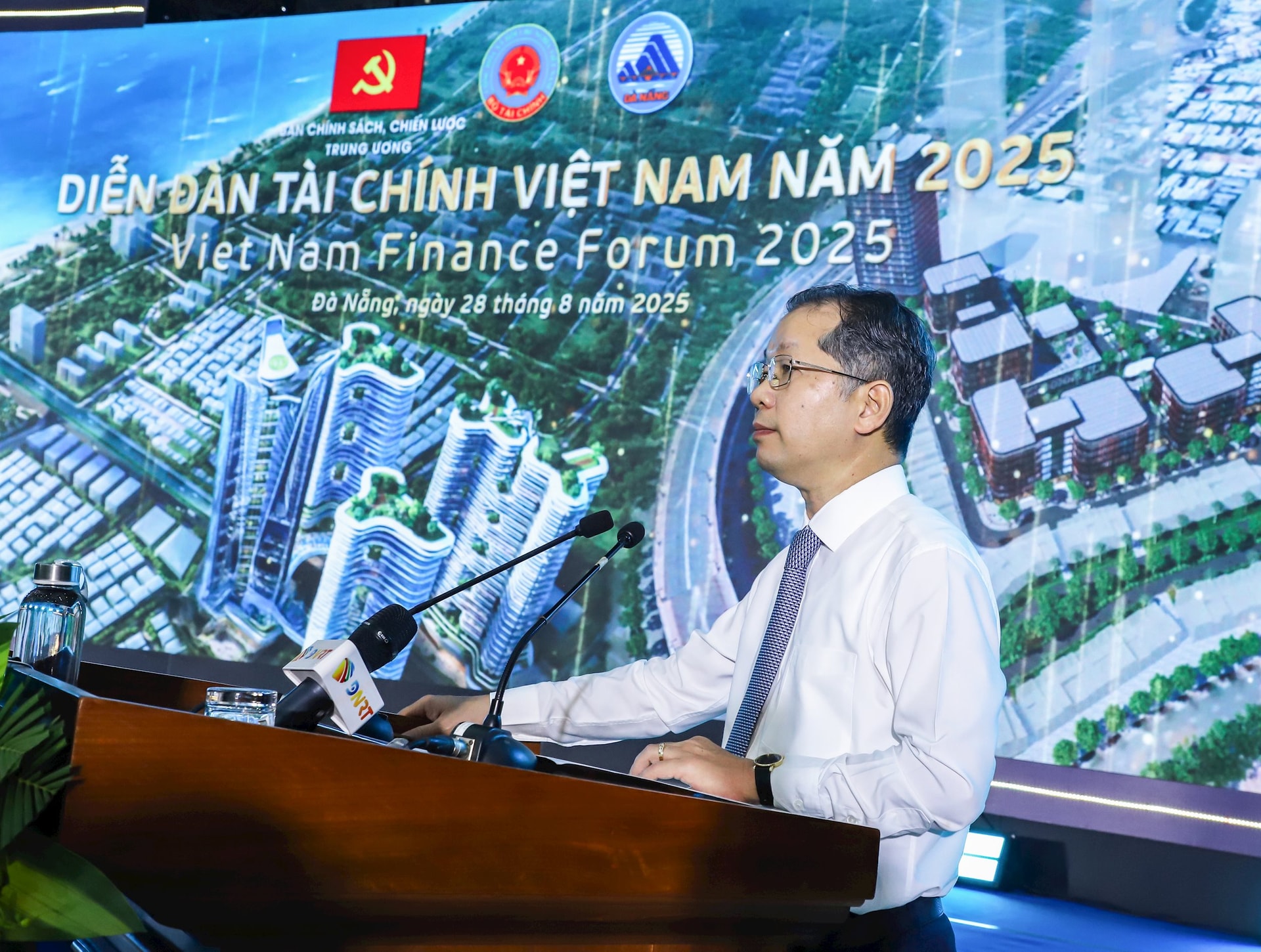 28 QUANG