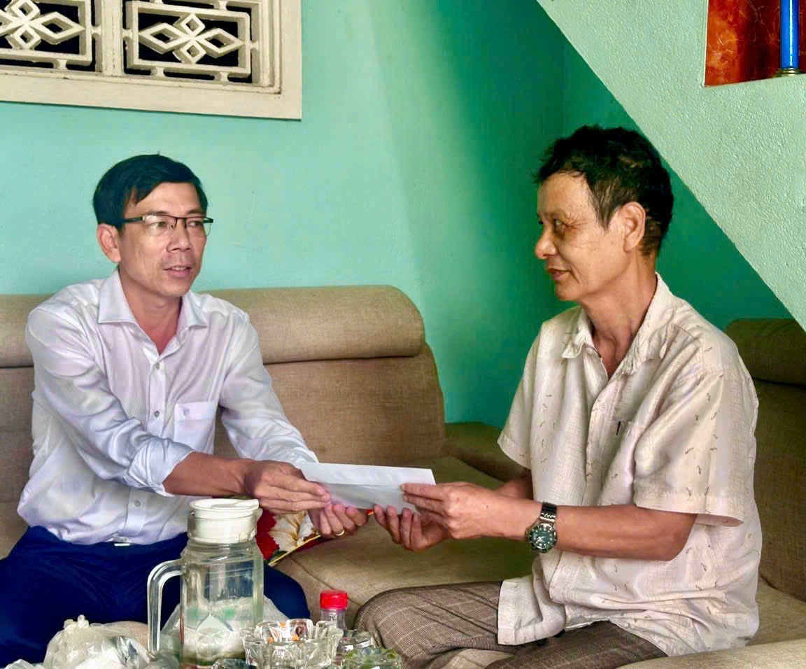 ចូលរួមក្នុងការអប់រំ