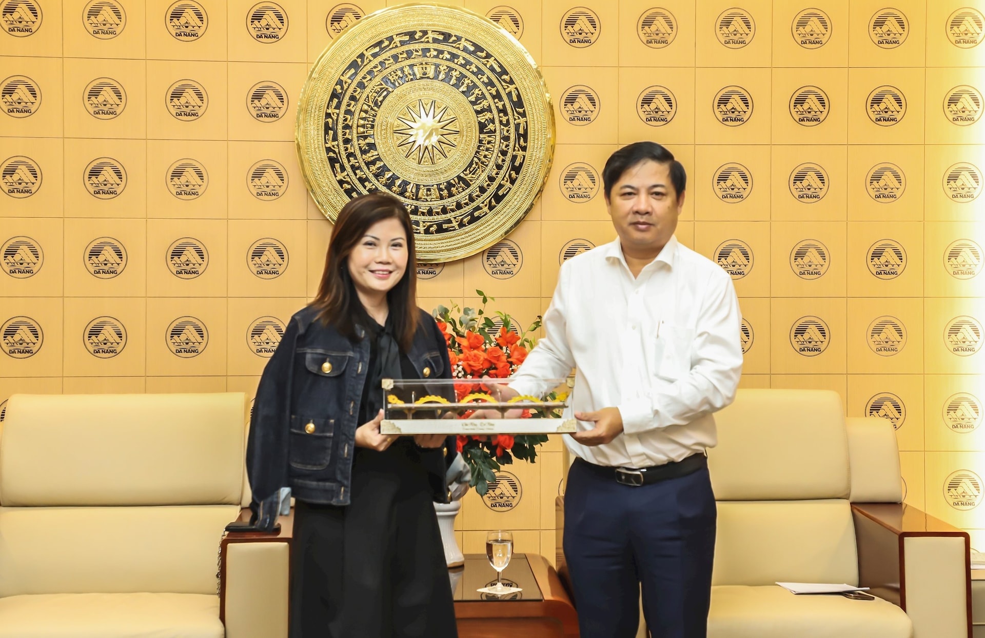 29-chu-tich-cau-rong.jpg