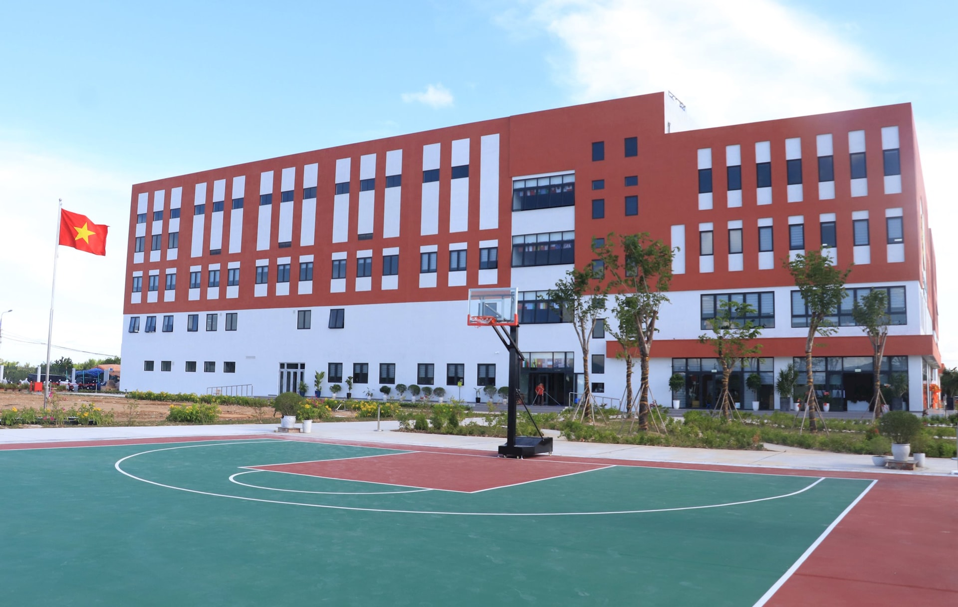 ST SCHOOL