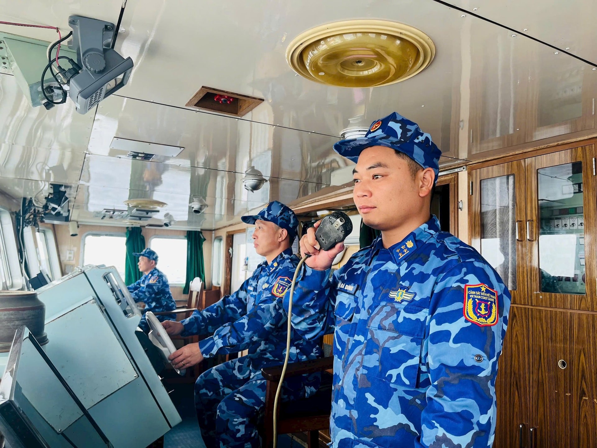 Chỉ huy, vận hành tàu Cảnh sát biển thực hiện nhiệm vụ trên biển