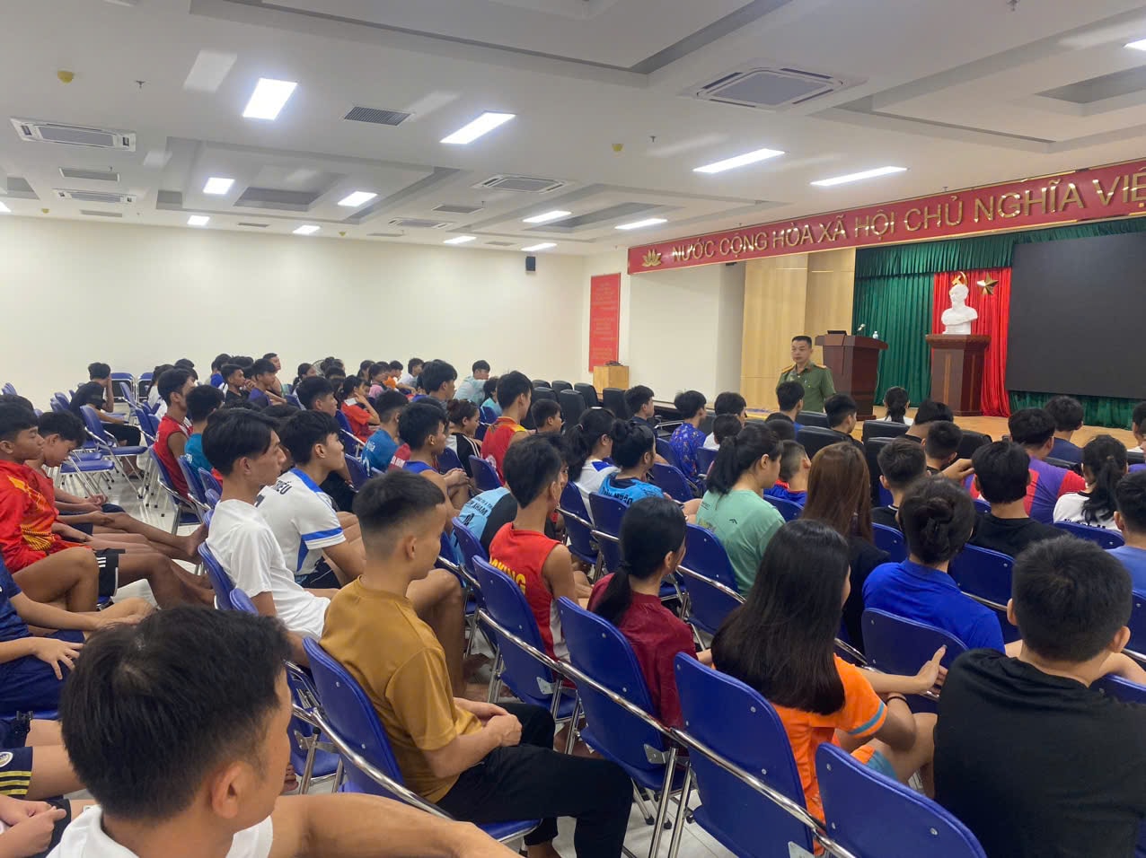 Công an thành phố chủ động truyên truyền công tác phòng chống tội phạm cho người dân