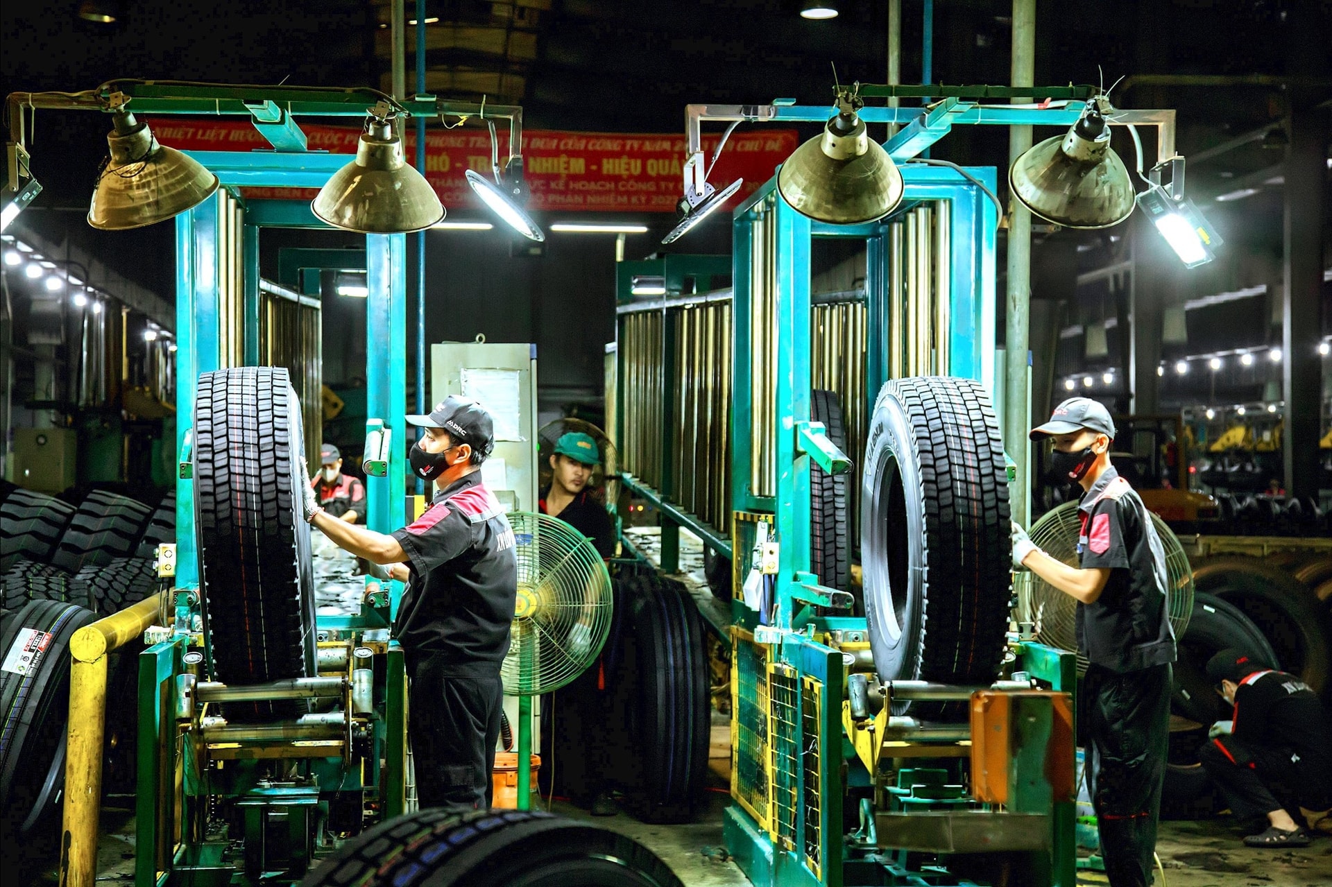 Production activities at the Da Nang Rubber Joint Stock Company. Photo: MAI QUE