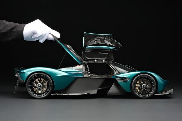 Aston Martin Valkyrie 2