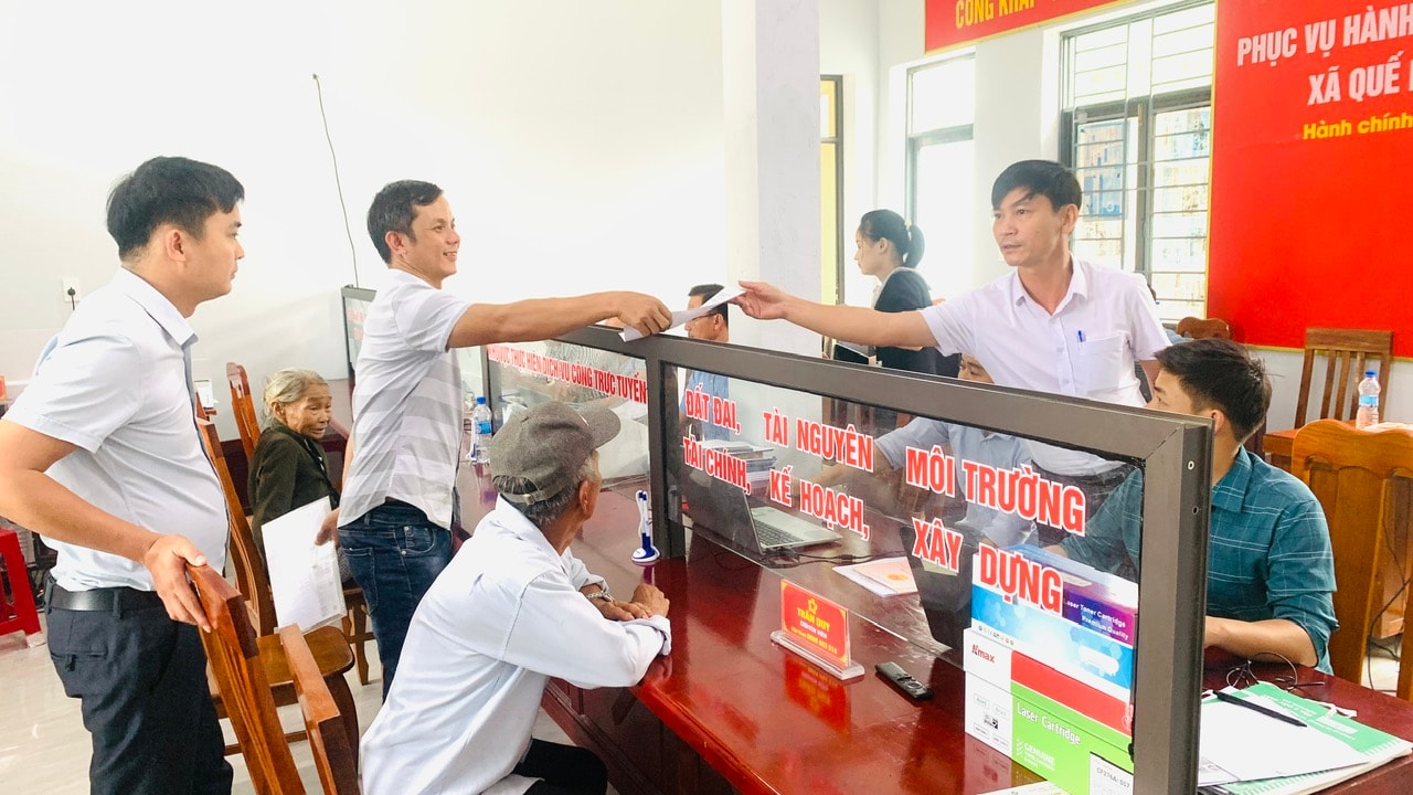 Giải quyết thủ tục hành chính: Chuyển biến từ cơ sở