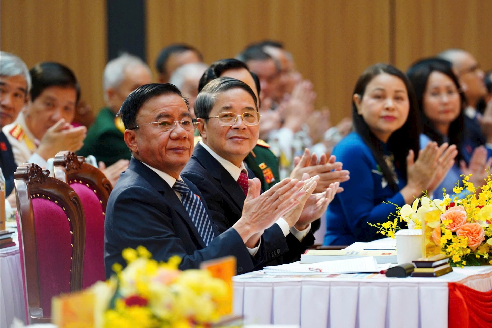 Thường trực Ban Bí thư Trần Cẩm Tú và Phó Chủ tịch Quốc hội Nguyễn Đức Hải tham dự đại hội.