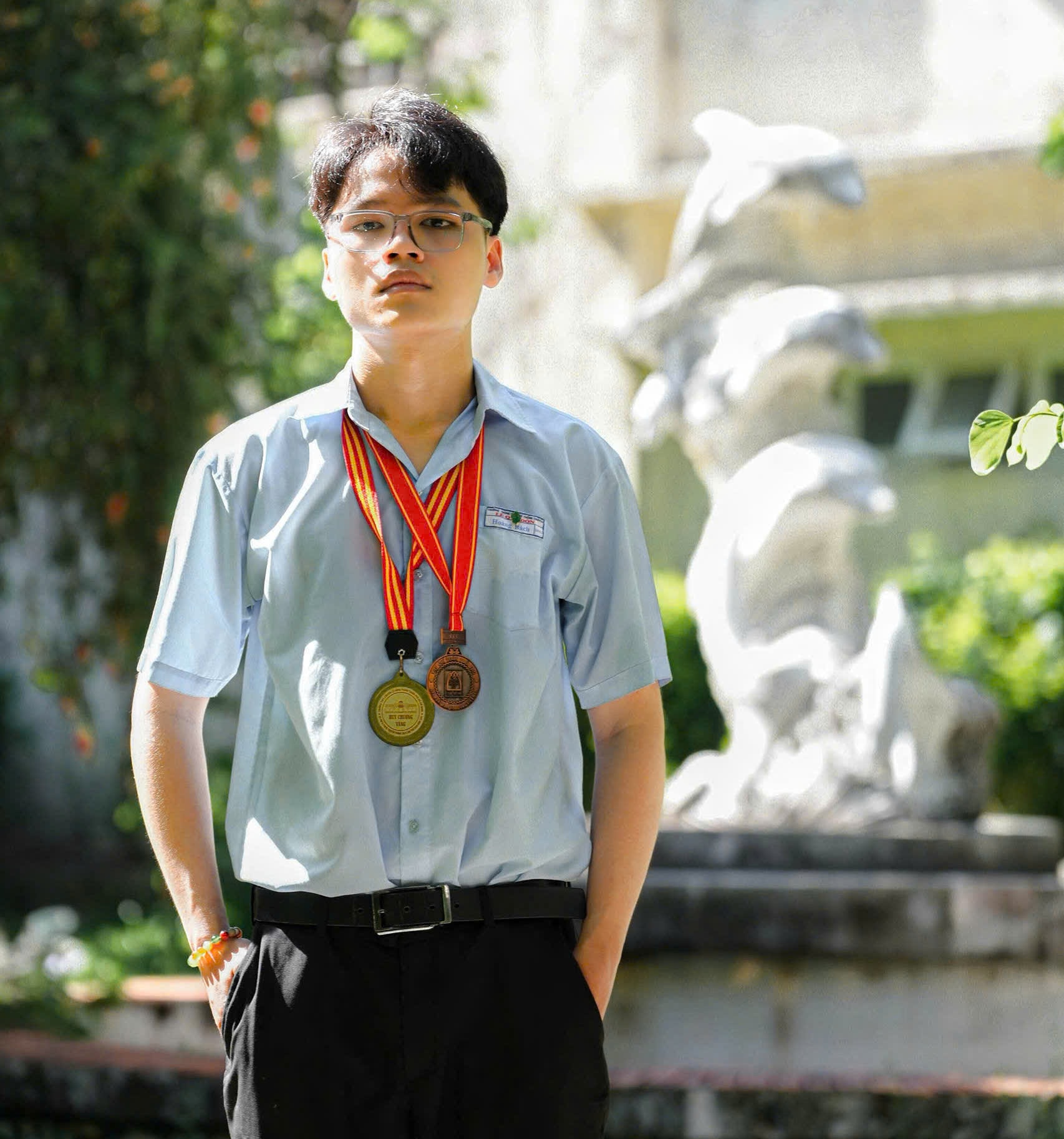 PHẠM HOÀNG BÁCH