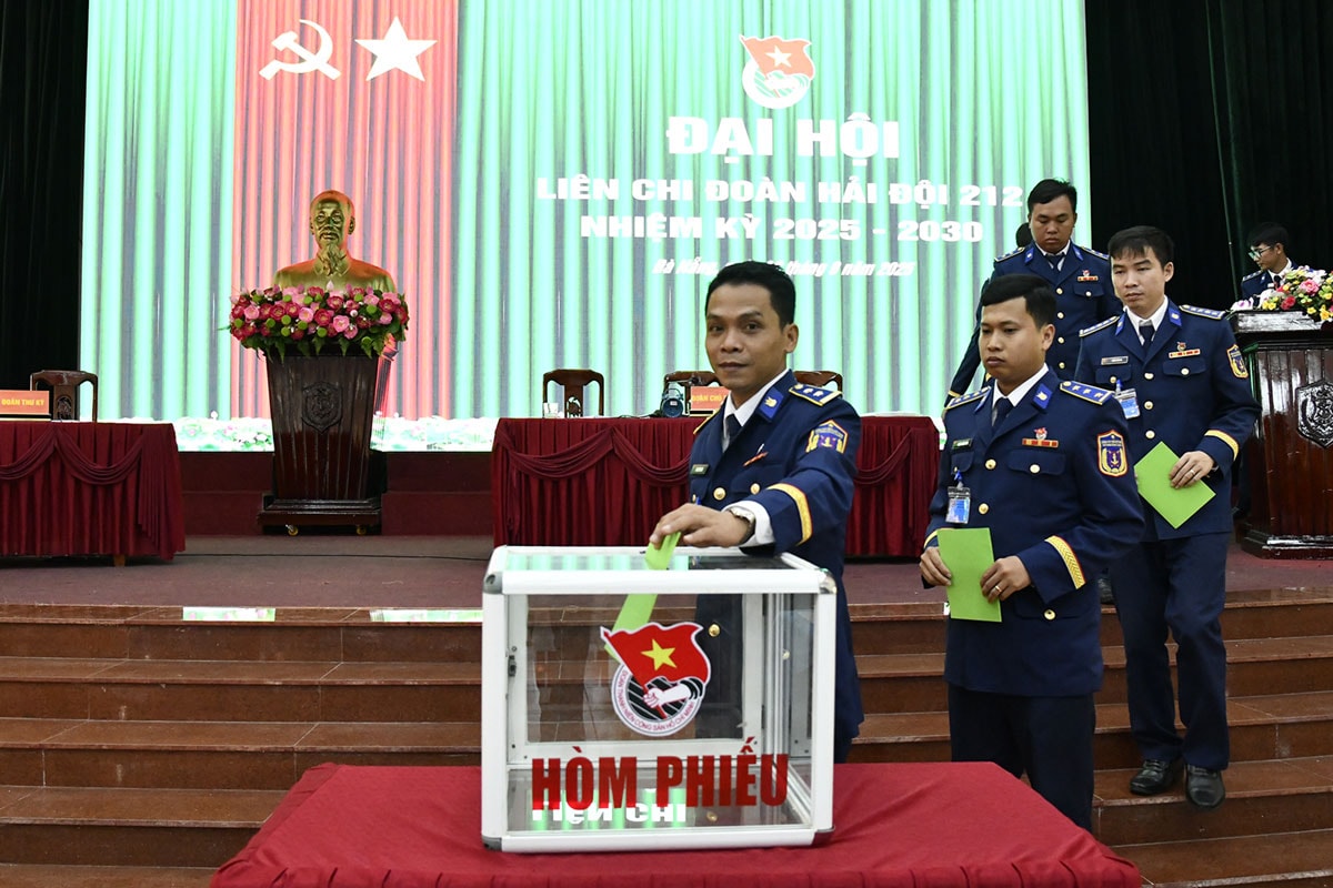 hai-doi-212.jpg