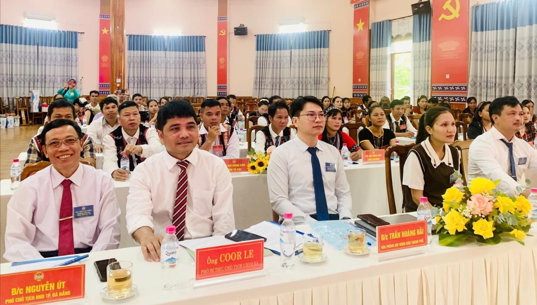 Các đại biểu dự đại hội