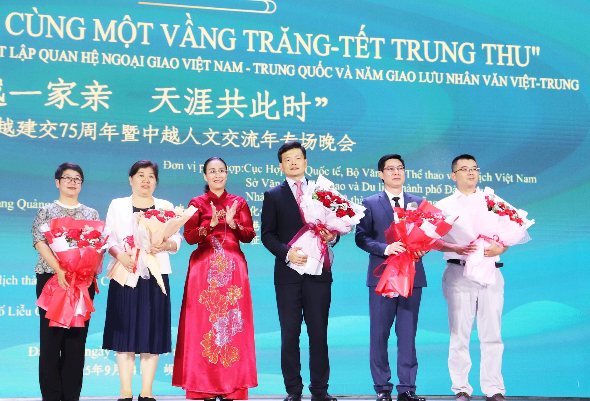 C THI TANG HOA