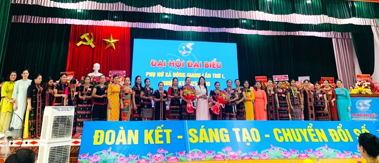 dai-hoi-ra-mat-ban-chap-hanh-hoi-lien-hiep-phu-nu-xa-dong-giang-khoa-i-nhiem-ky-2025-2030.-anh-ngoc-vy 1