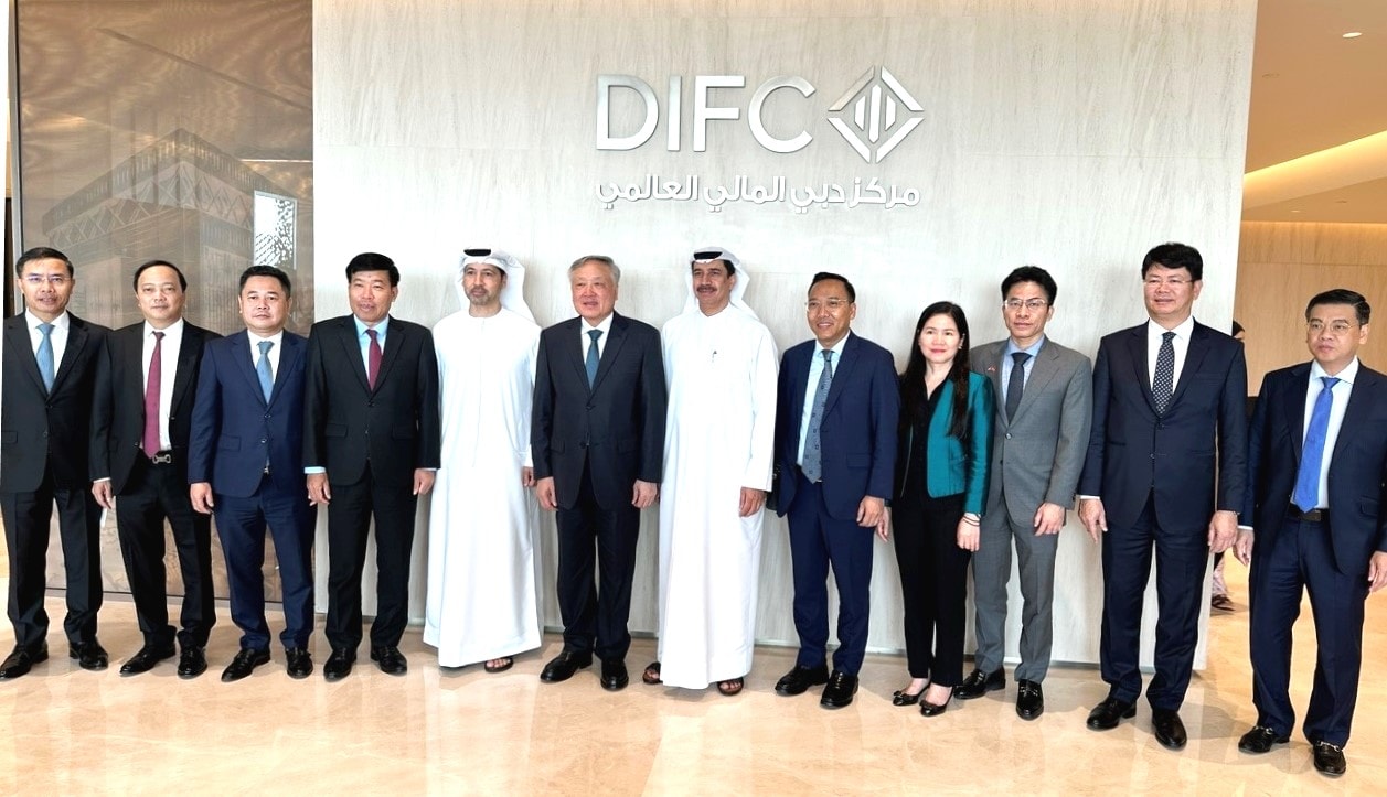 ធ្វើការជាមួយ-the-leader-of-the-international-finance-center-dubai-difc33-1758843789794207698011.jpg