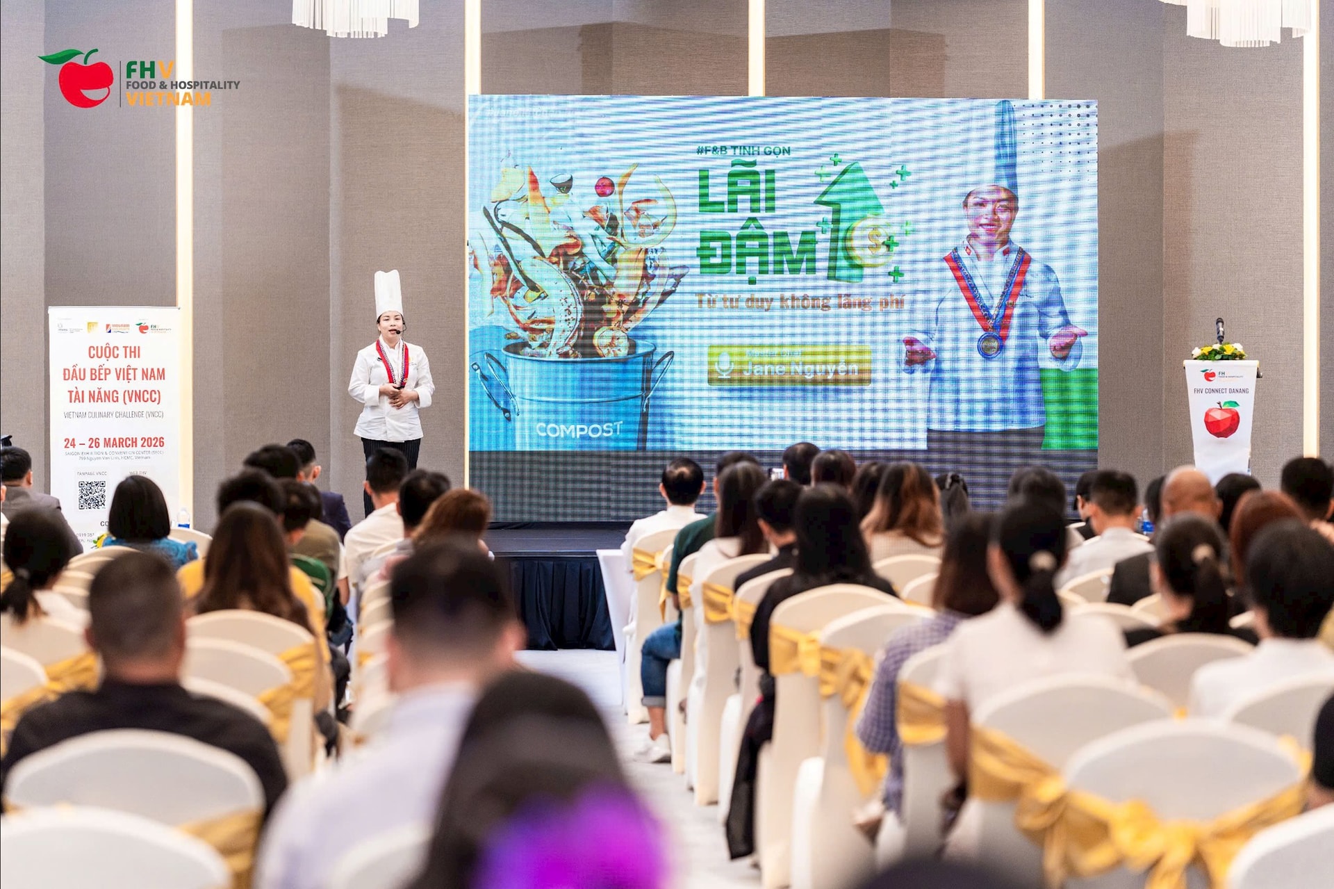 Các diễn giả chia sẻ kinh nghiệm và mô hình quản trị hiệu quả cho doanh nghiệp F&B