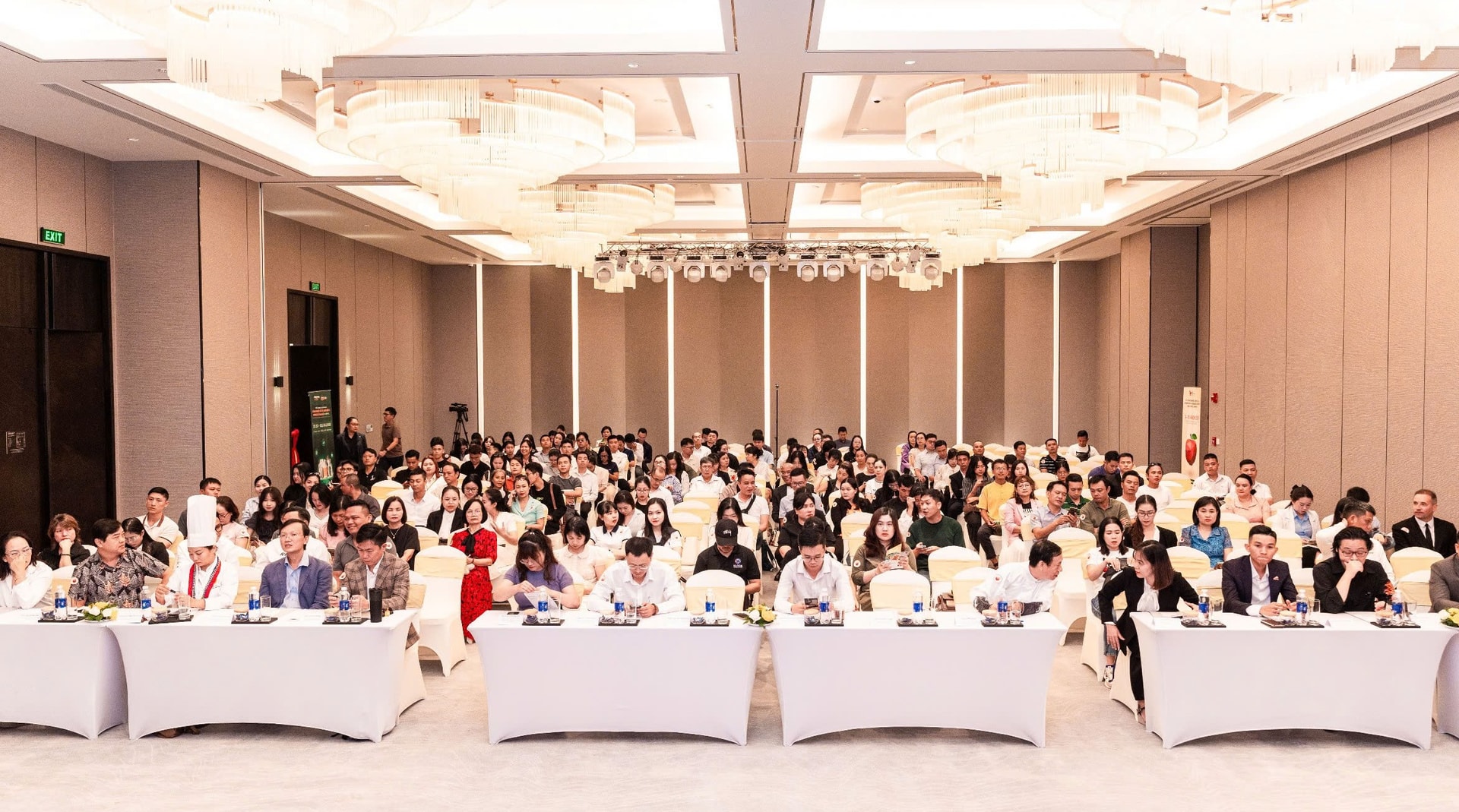 FHV Connect Đà Nẵng 2025 quy tụ nhiều chuyên gia, doanh nghiệp, các nhà khởi nghiệp trong lĩnh vực F&B