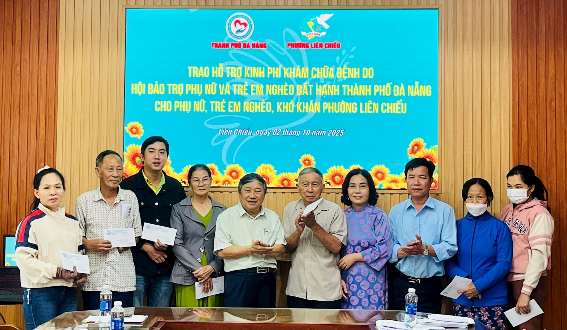 បងប្រុសទី 1 ផ្តល់ជំនួយដល់ស្ត្រីក្រីក្រ