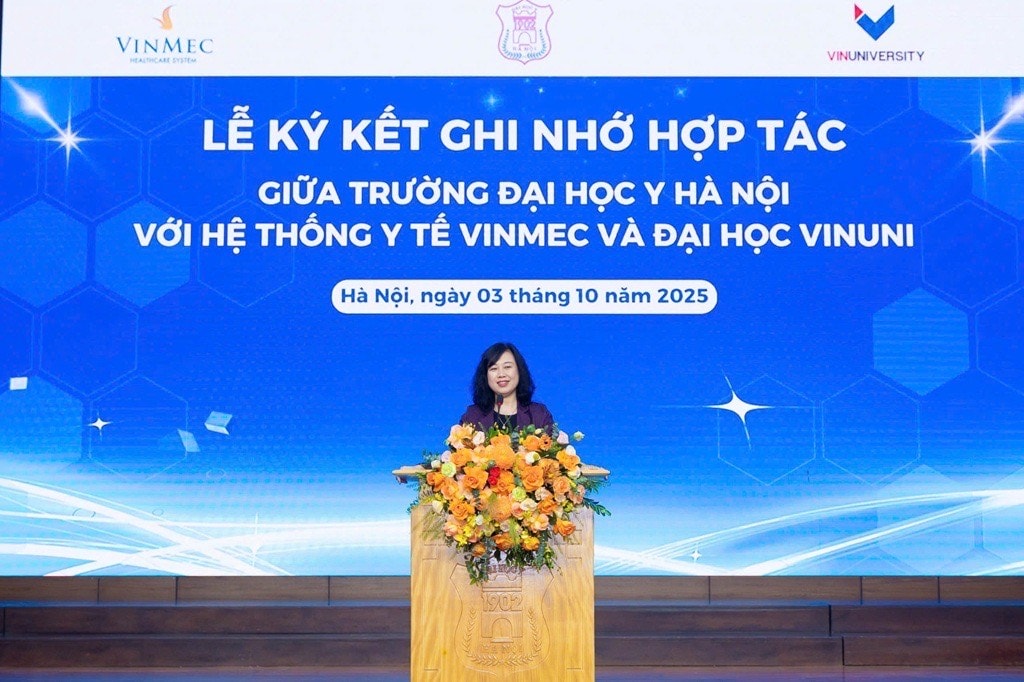 Bộ trưởng Bộ Y tế Đào Hồng Lan phát biểu chỉ đạo tại sự kiện.