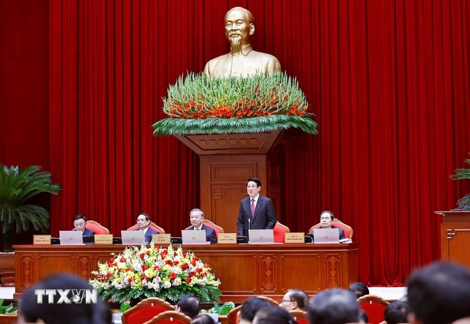 ttxvn-khai-mac-hoi-nghi-lan-thu-muoi-ba-ban-chap-hanh-trung-uong-dang-khoa-xiii-06-15.jpg