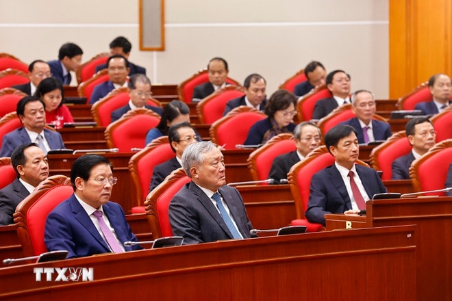ttxvn-khai-mac-hoi-nghi-lan-thu-muoi-ba-ban-chap-hanh-trung-uong-dang-khoa-xiii-06-11.jpg