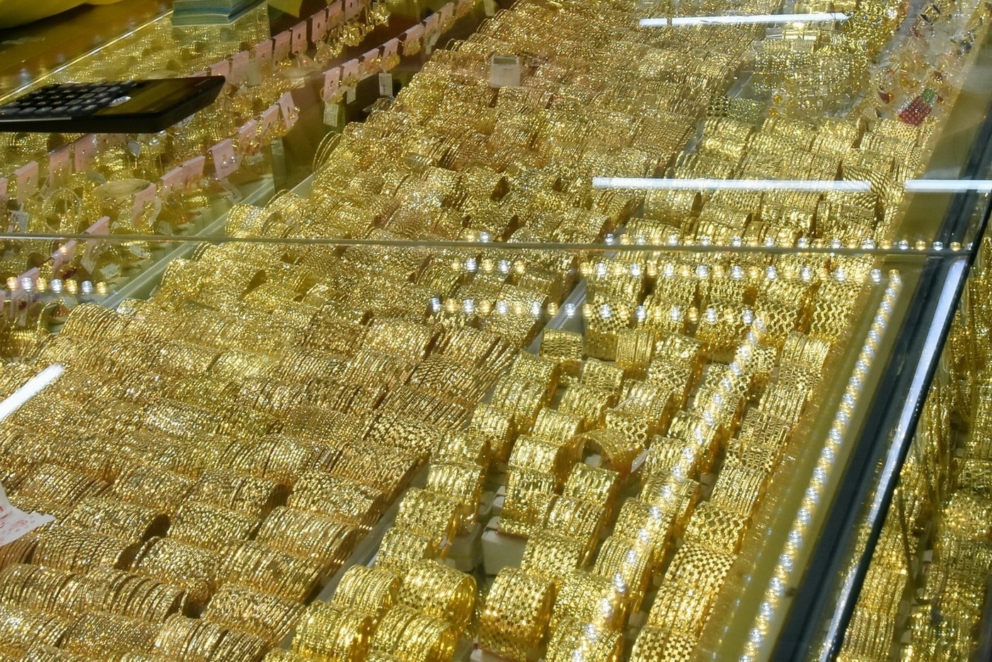Giá vàng hôm nay 13 10 2025 Giá vàng nhẫn, vàng SJC, DOJI, Mi Hồng, PNJ cập nhật mới nhất