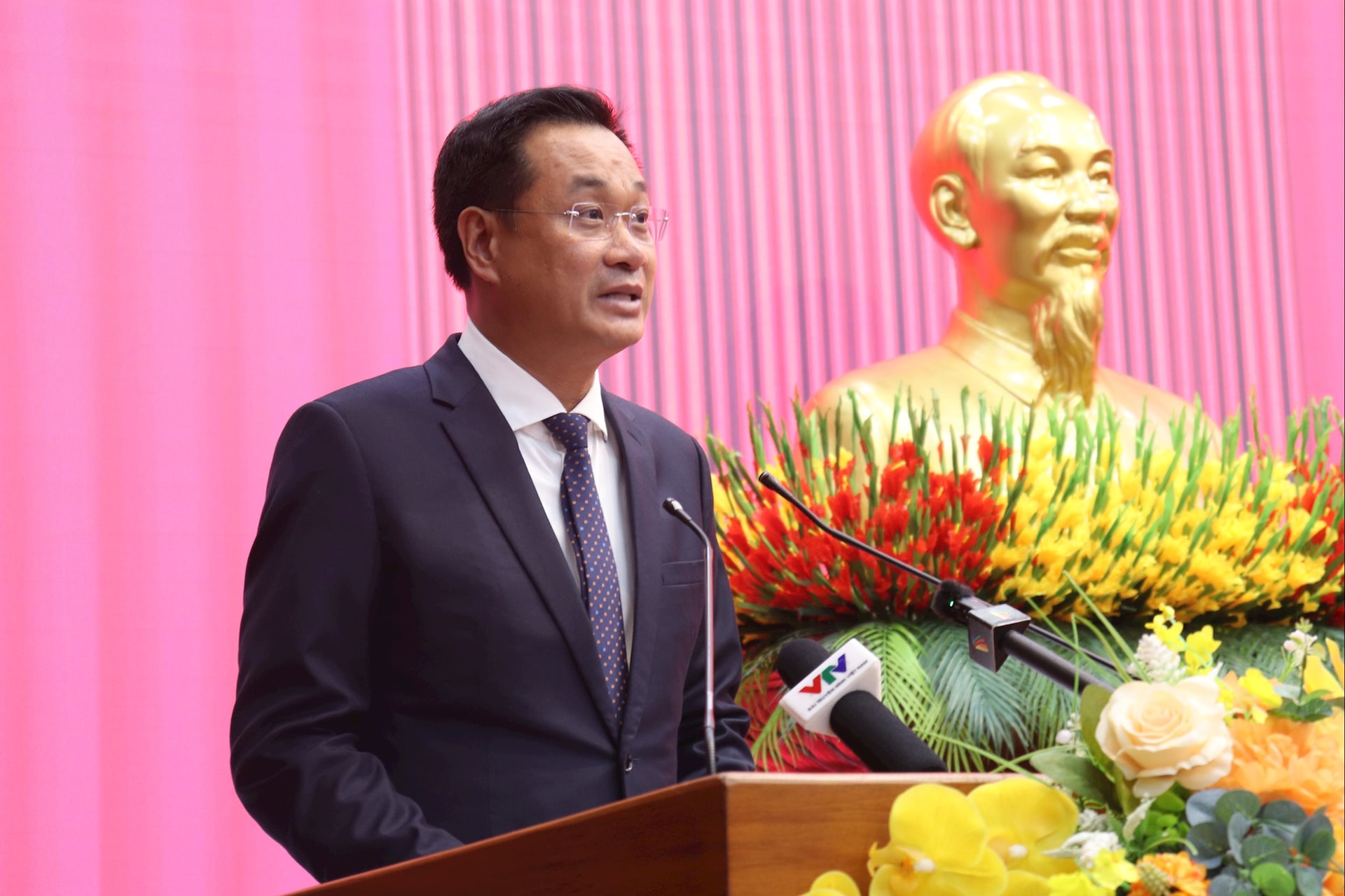 Bí thư Thành ủy Đà Nẵng Lê Ngọc Quang phát biểu nhận nhiệm vụ. Ảnh: NGỌC HÀ