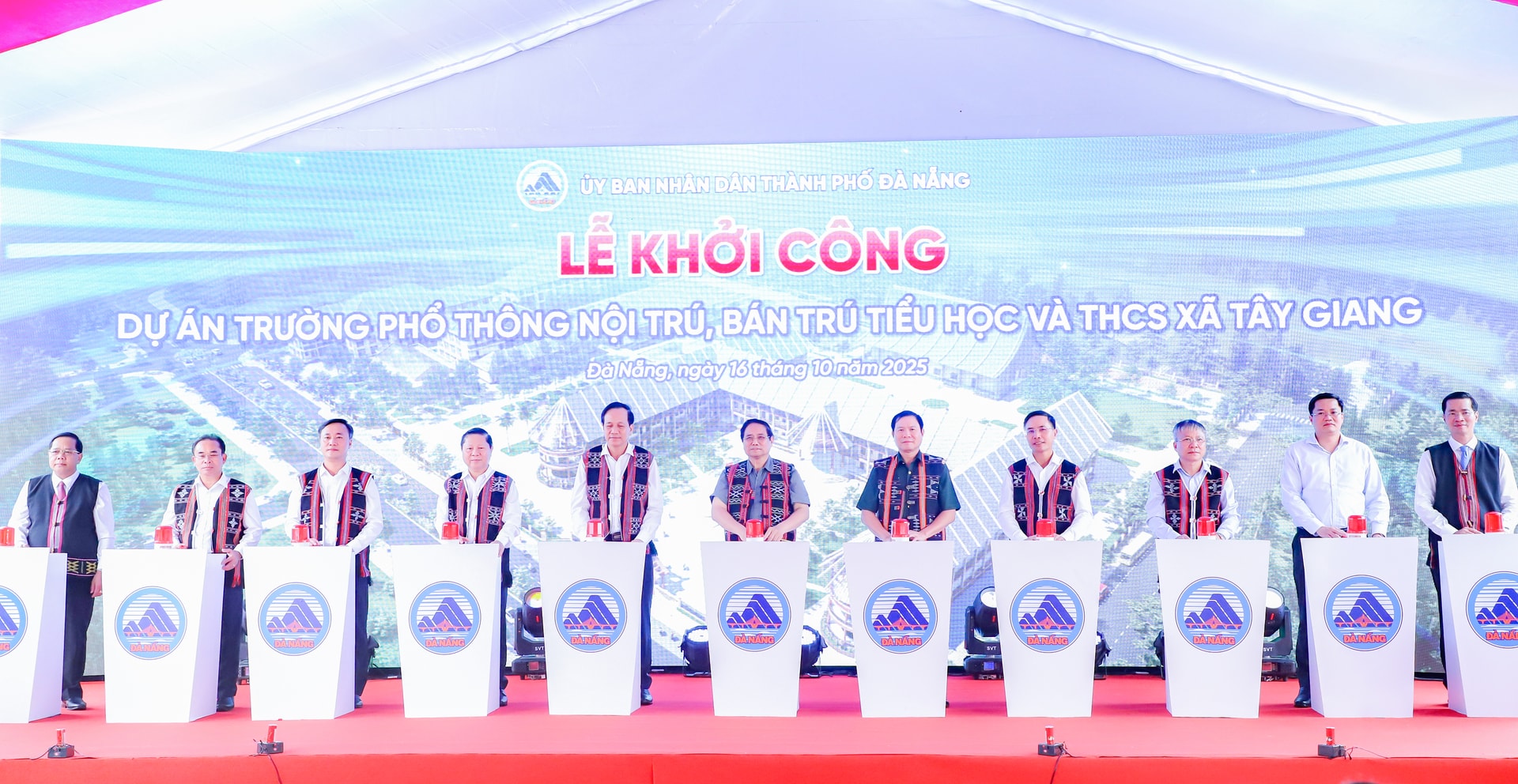 នាយករដ្ឋមន្រ្តីចំនួន ១៦ បានចាប់ផ្តើមសាងសង់