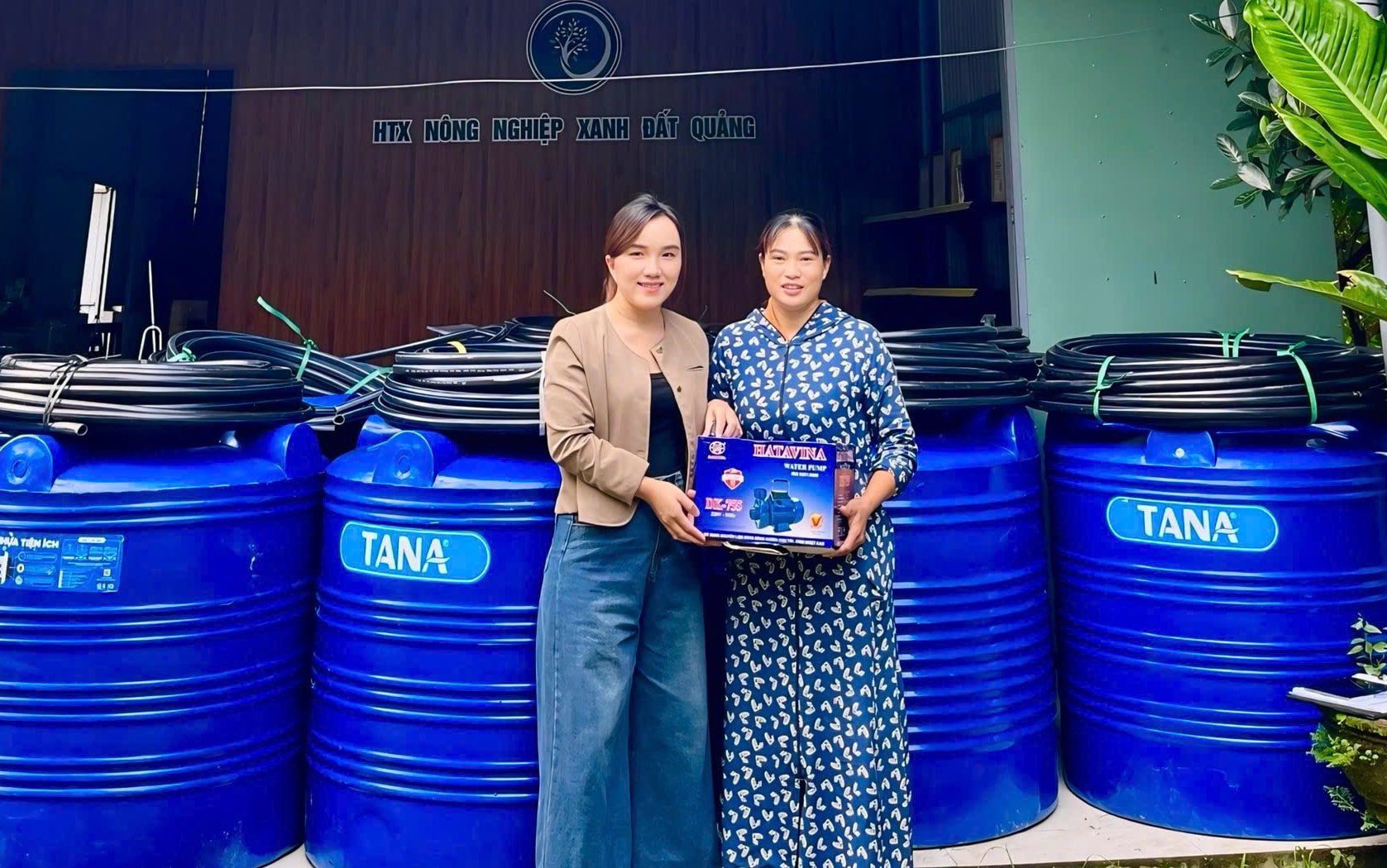 Hỗ trợ hệ thống tưới nước cho các hộ dân liên kết