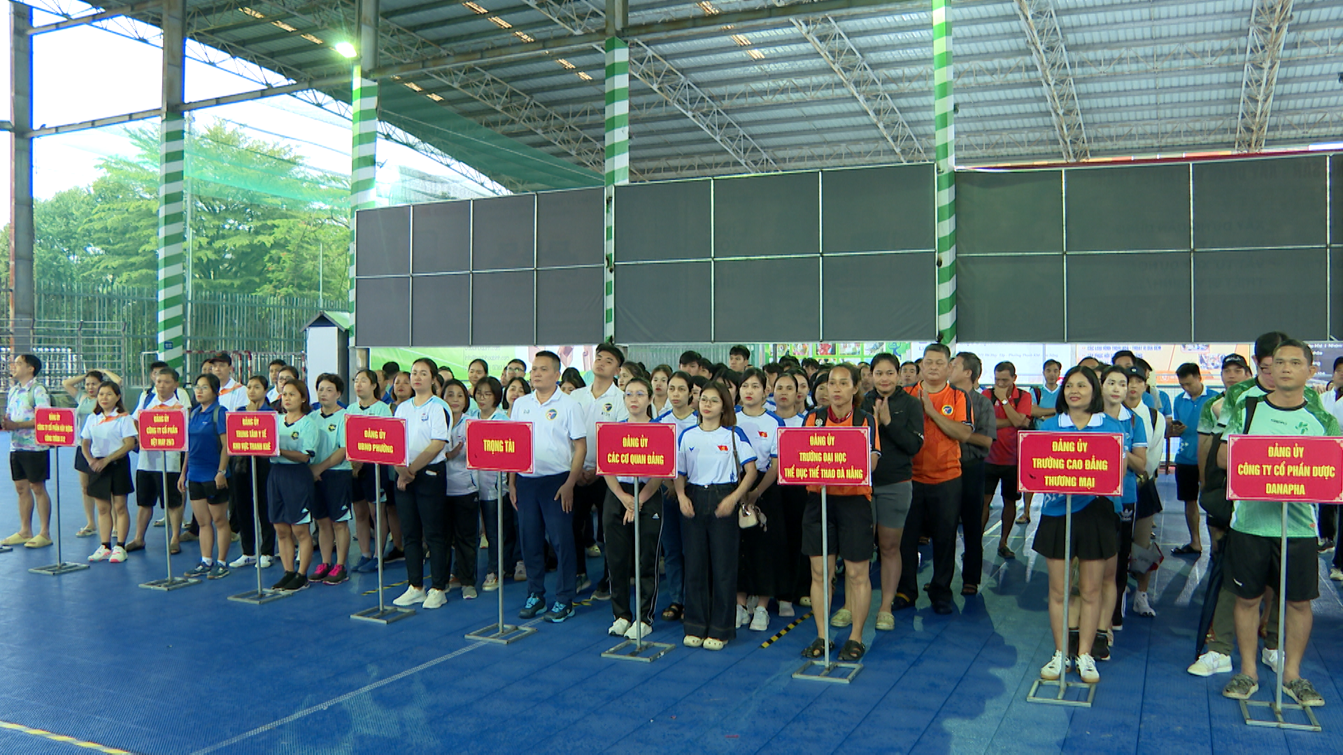 CAC DOI THAM DU HOI THAO