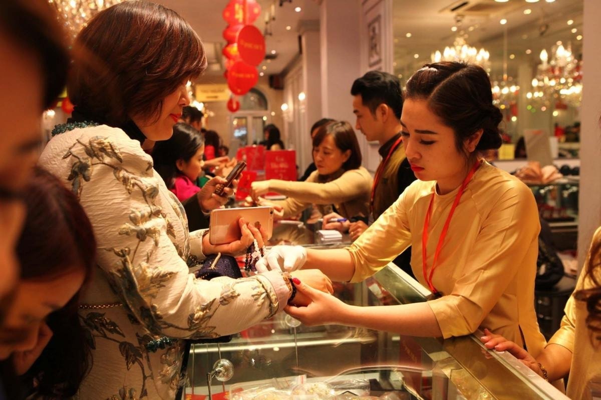 Giá vàng tối nay 18 10 2025 Giá vàng nhẫn, vàng SJC, DOJI, PNJ, Mi Hồng, vàng thế giới cập nhật mới nhất