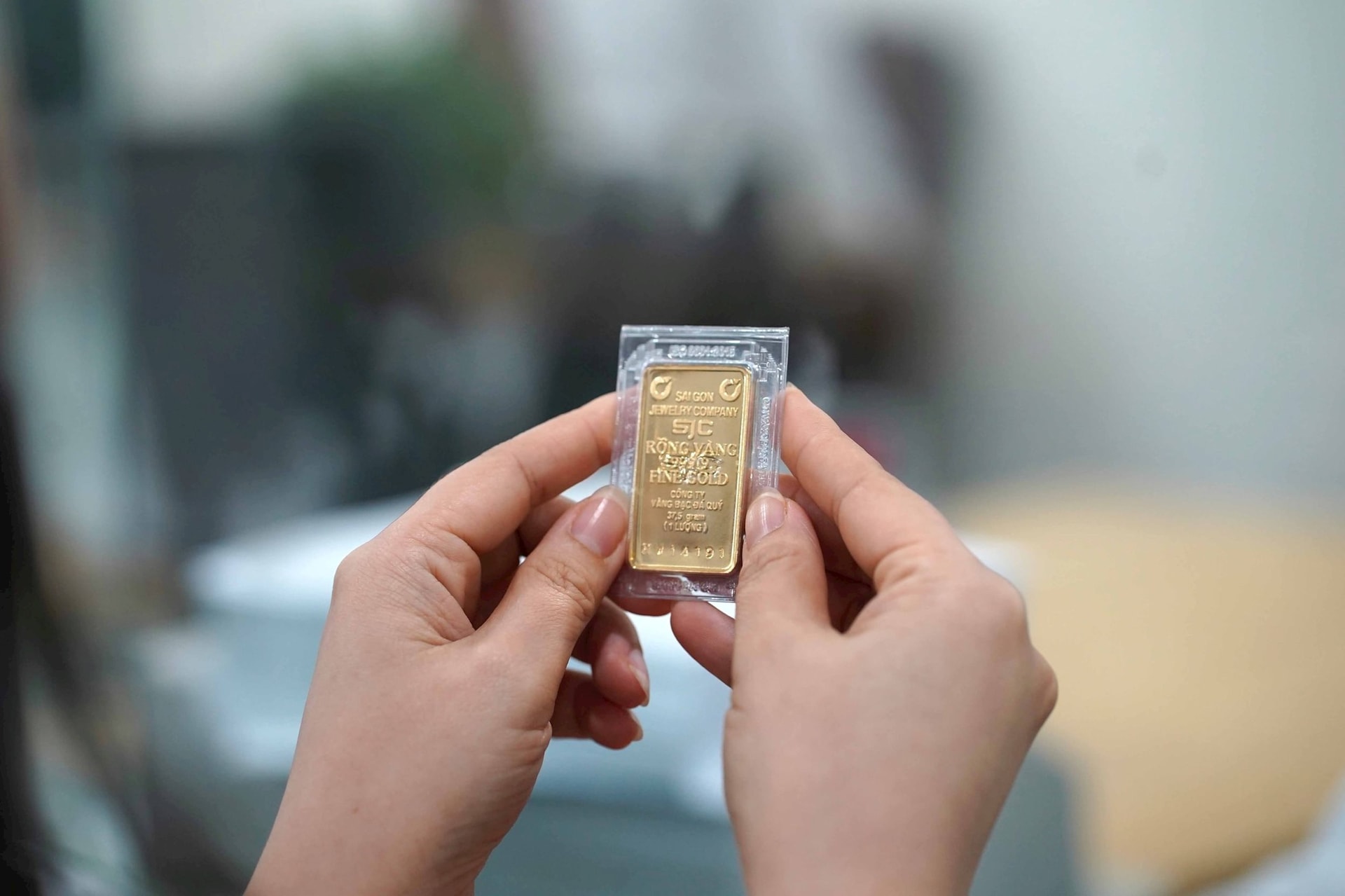 Giá vàng hôm nay 20 10 2025 Giá vàng SJC, DOJI, PNJ, Mi Hồng, vàng nhẫn, vàng thế giới cập nhật mới nhất