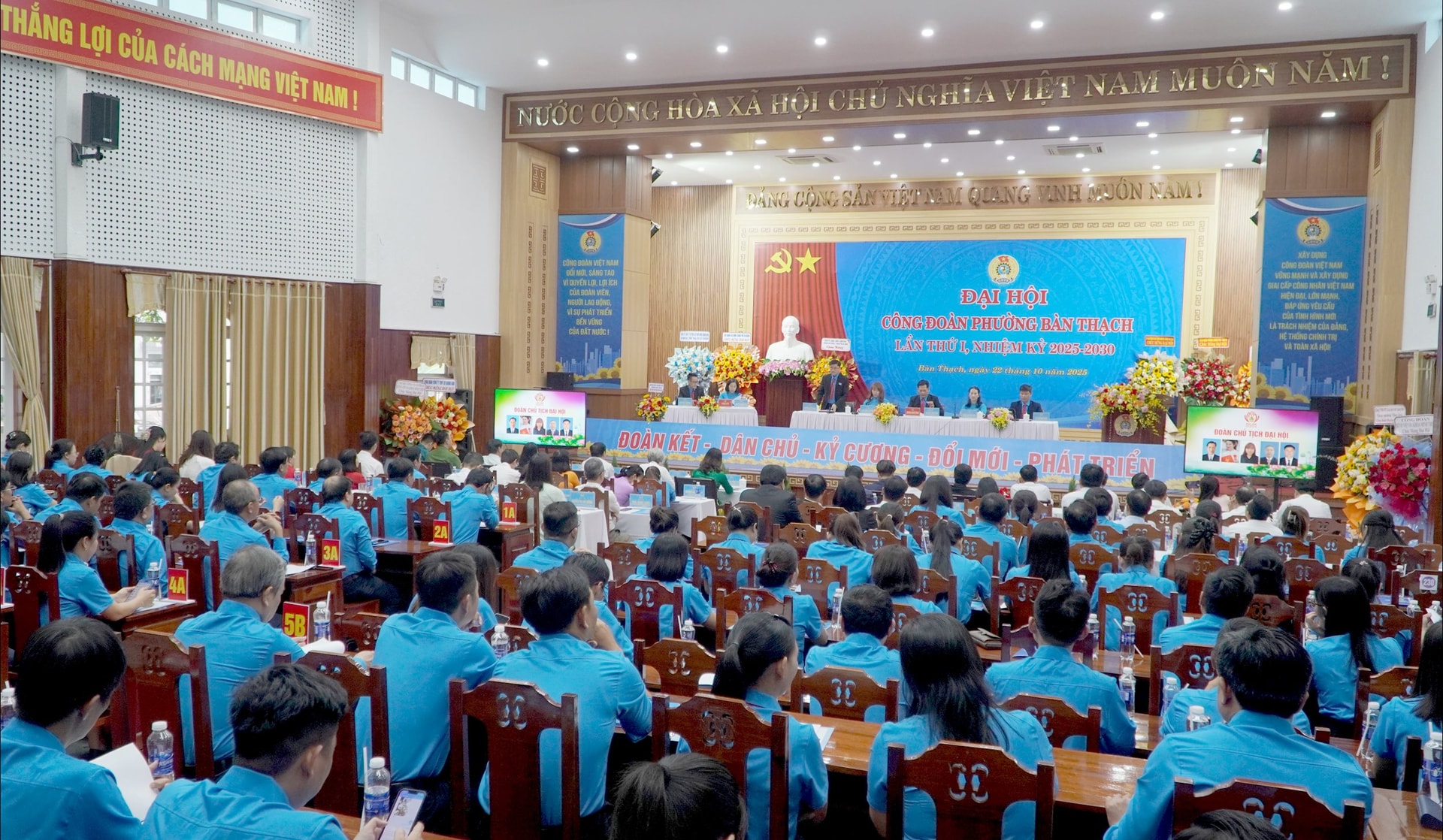 Quang cảnh Đại hội