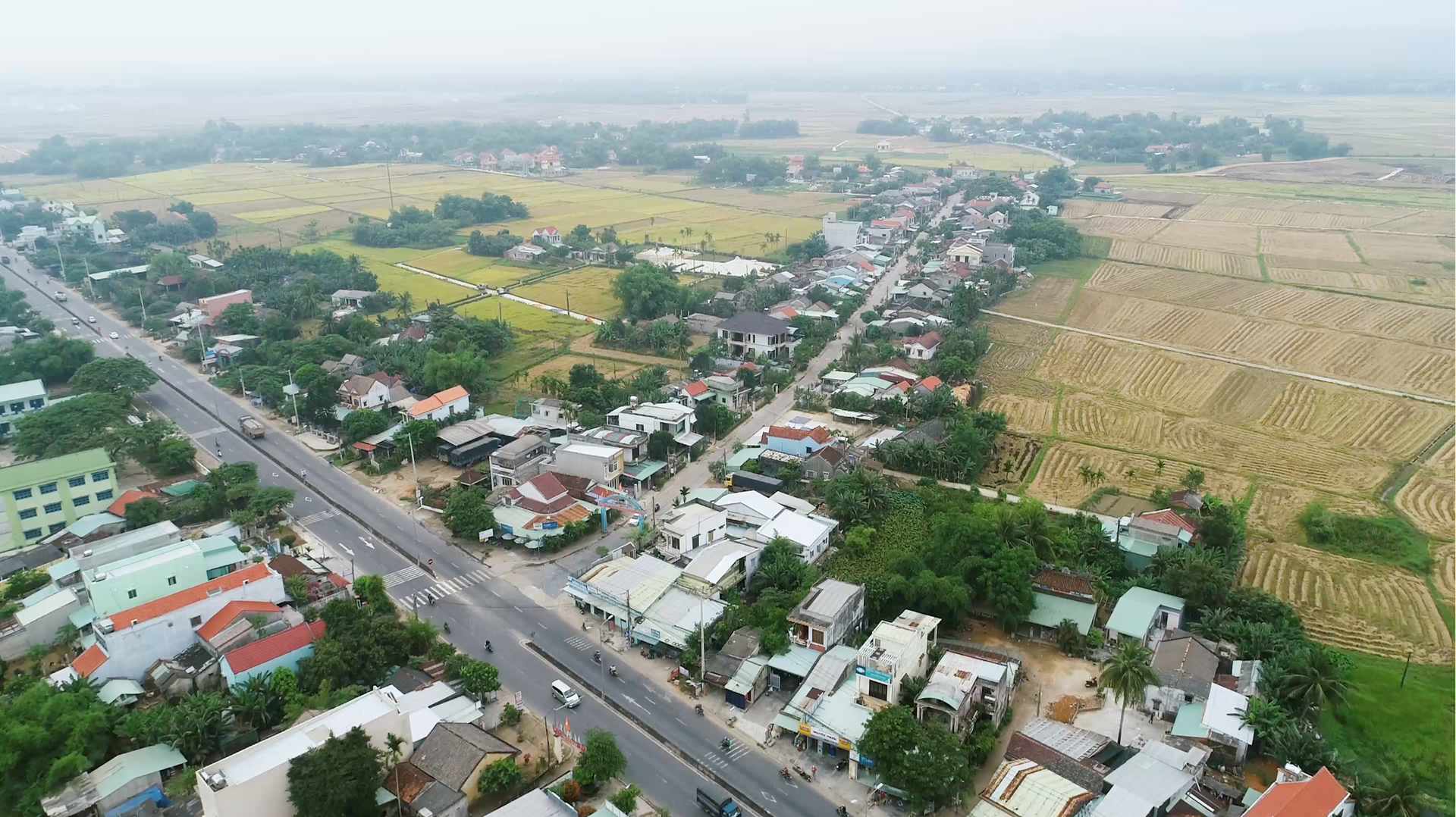 Ảnh 8 - Toàn cảnh xã Quế Xuân 2 được khoát diện mạo mới từ phong trào Ba sẵn sàng.