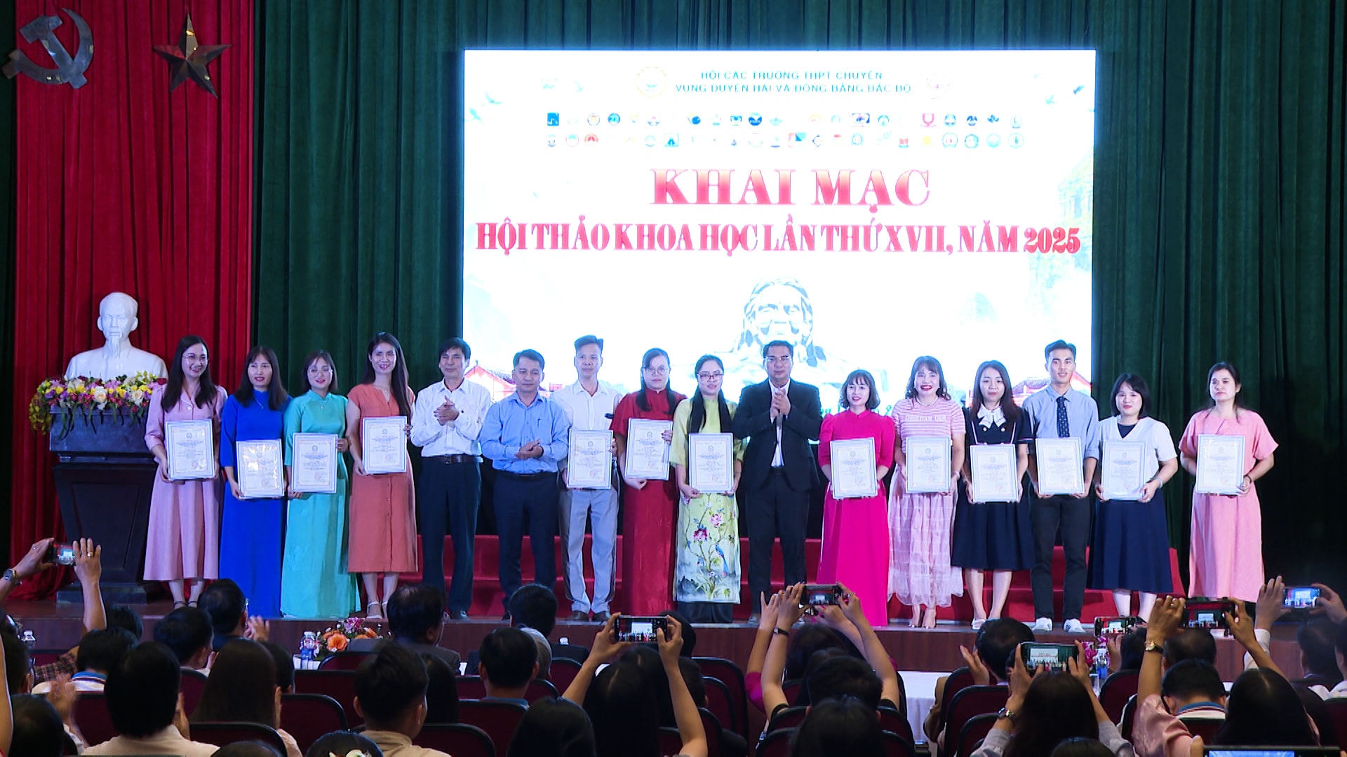 SKOLSPORTNYHETER.00_00_57_04.Still001