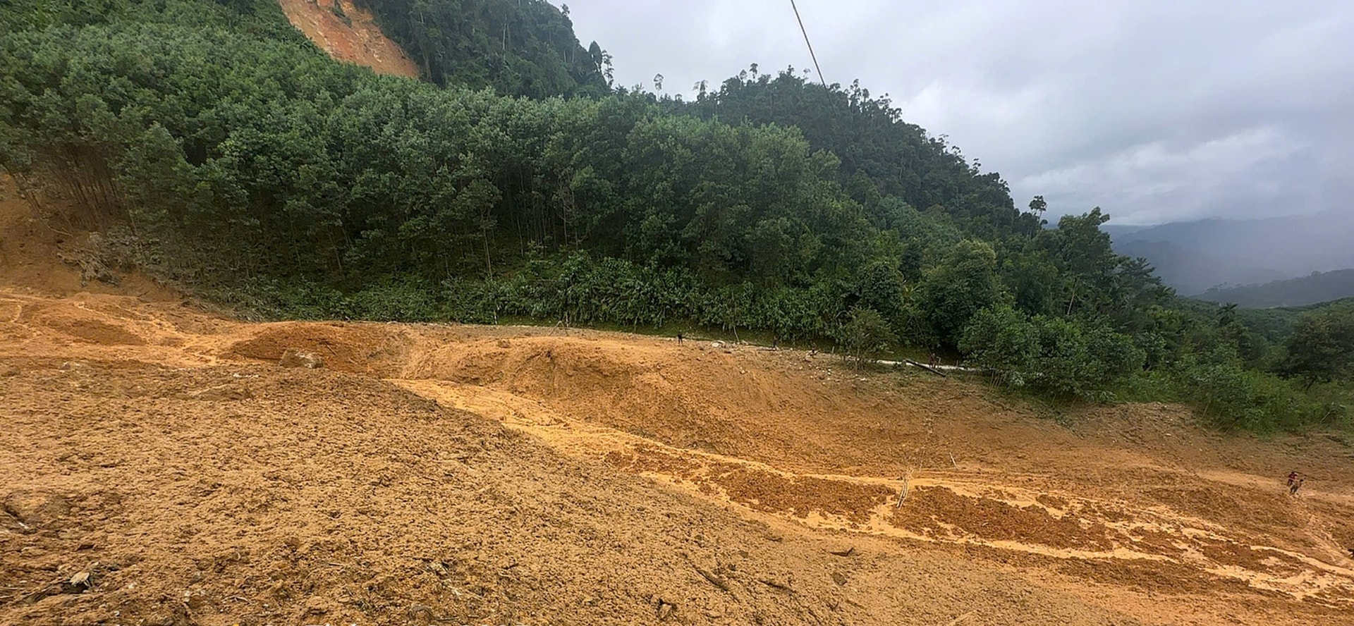 A rodovia nacional 40B sofreu danos severos. Foto: DEPARTAMENTO DE CONSTRUÇÃO