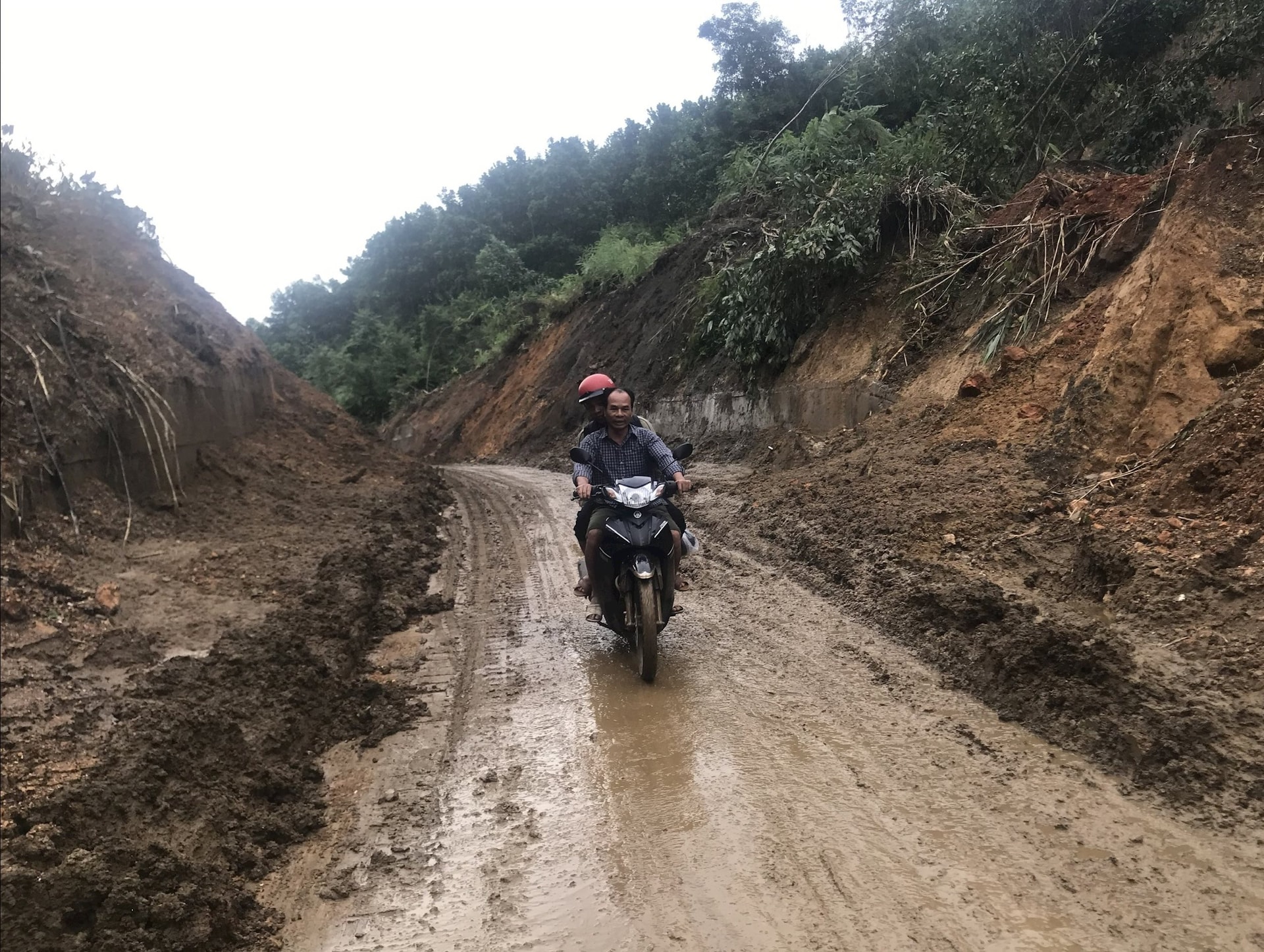 Da thong tuyen Da Den