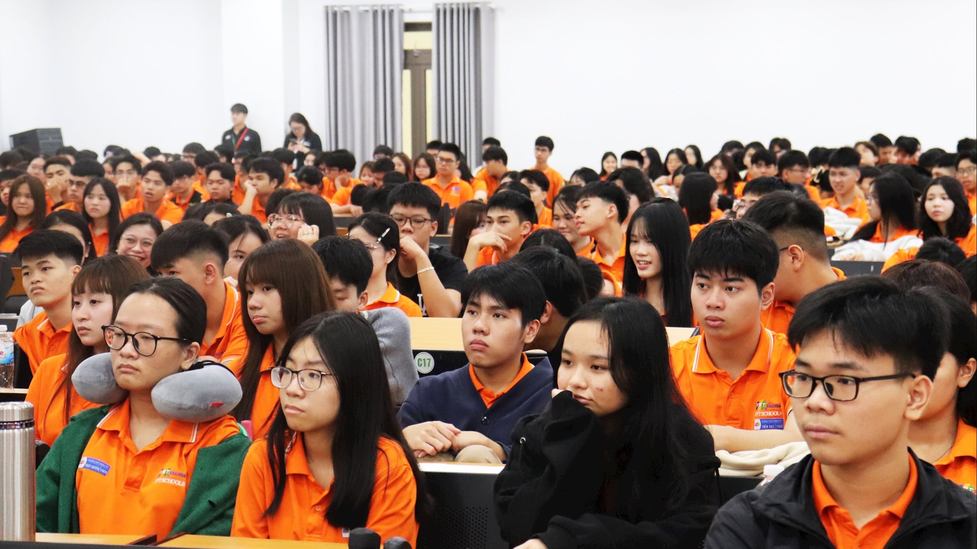 និស្សិត FPT