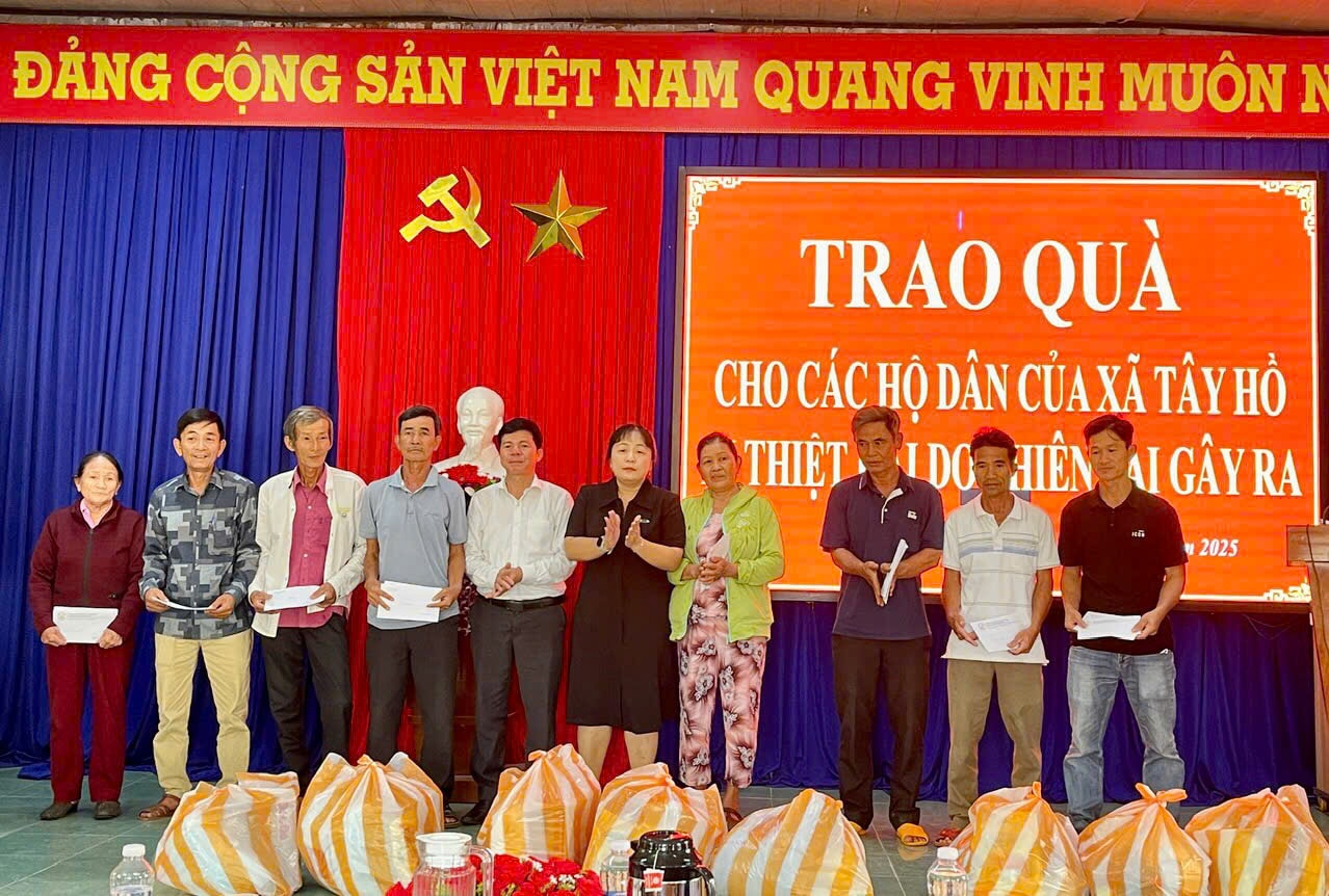 ທ່ານ Lemon ໃຫ້ມັນກັບຂ້າພະເຈົ້າ